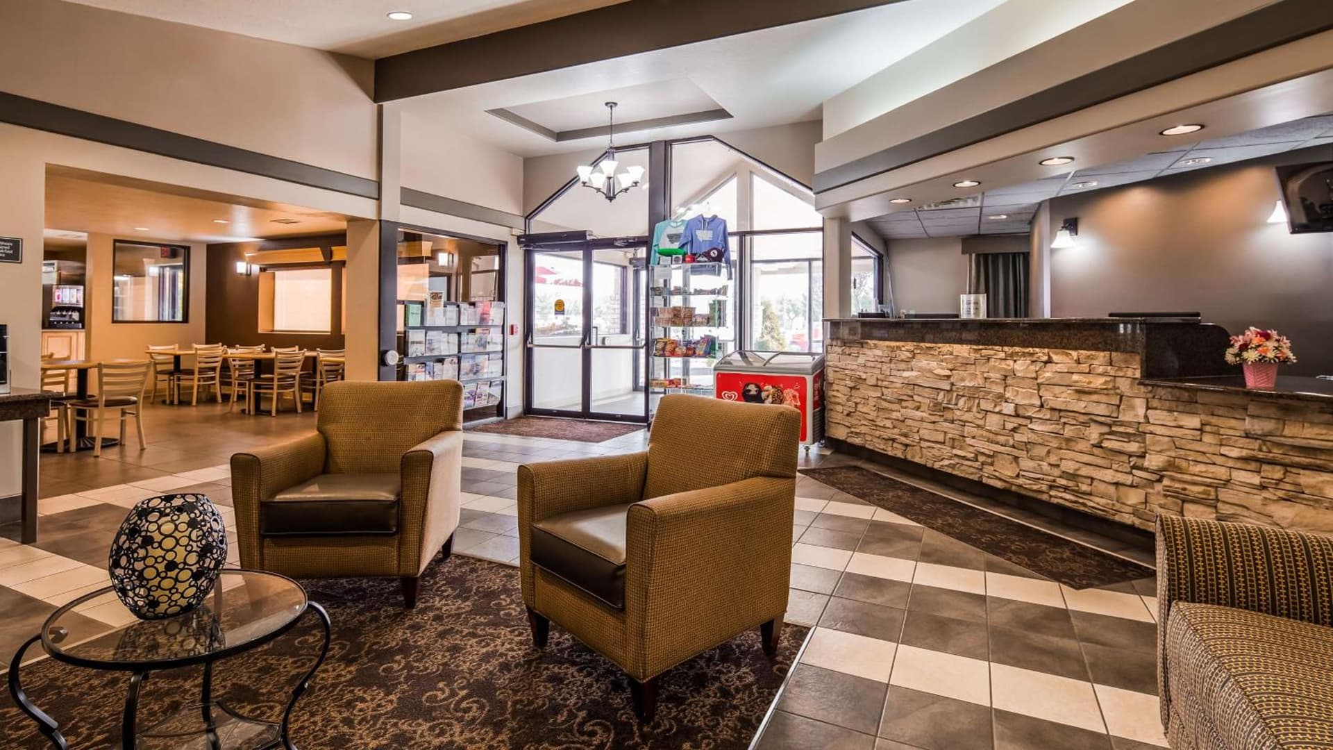 Best Western Plus Great Northern Inn interior in Havre, MT — gallery photo 2