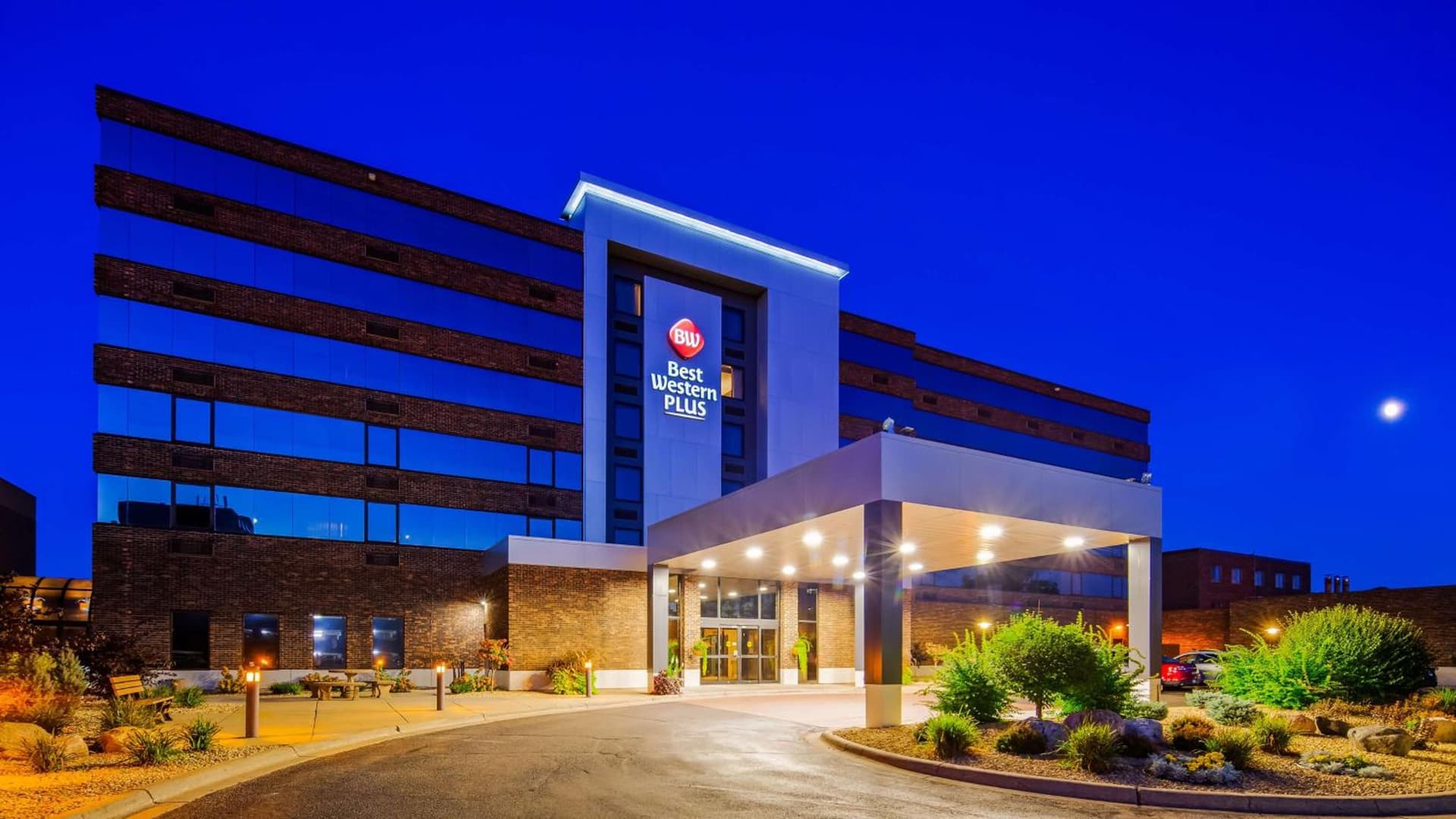 Best Western Plus Kelly Inn featured exterior or lobby in Saint Cloud, MN — similar hotel
