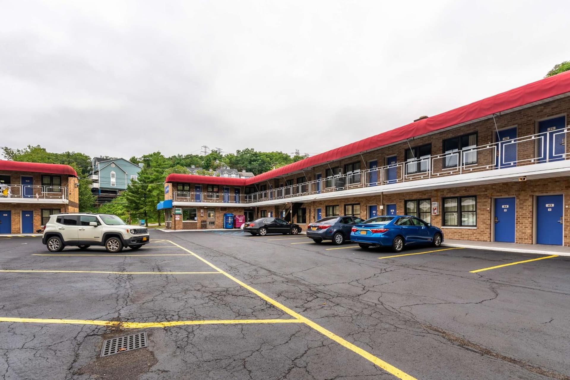 Motel 6-Elmsford, NY - White Plains property views in Elmsford, NY — gallery photo 3