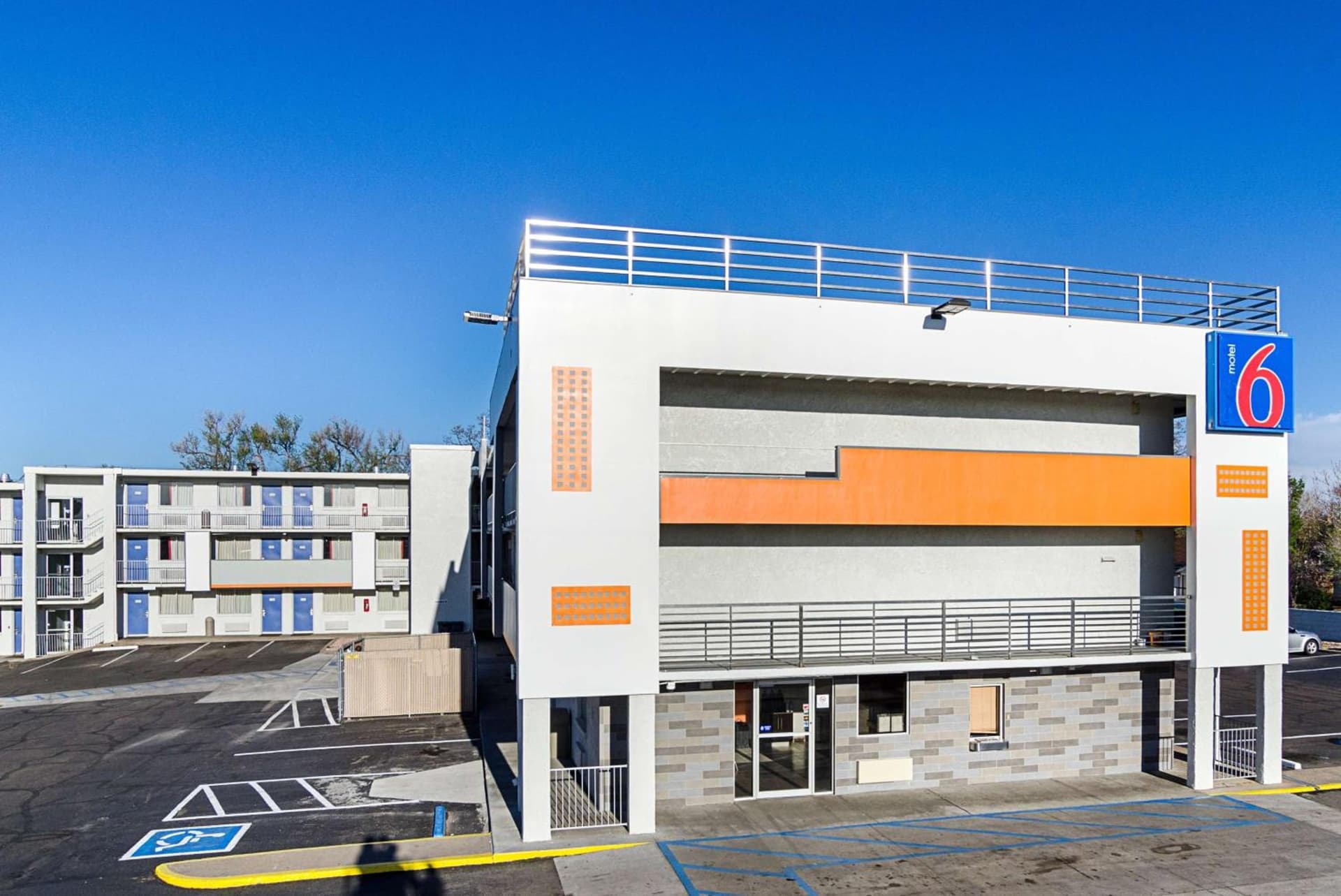 Motel 6- Denver, CO Downtown property views in Denver, CO — gallery photo 3