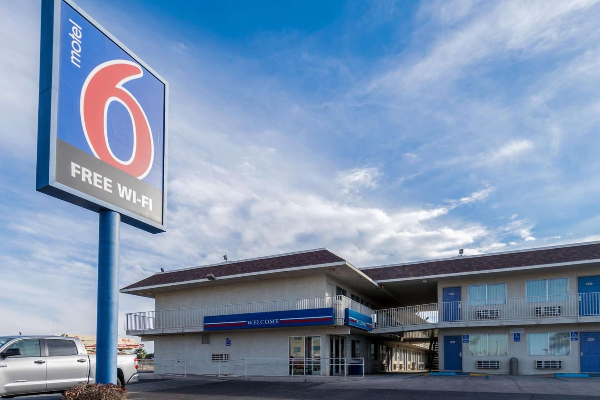 Motel 6-El Centro, CA featured exterior or lobby in El Centro, CA — similar hotel