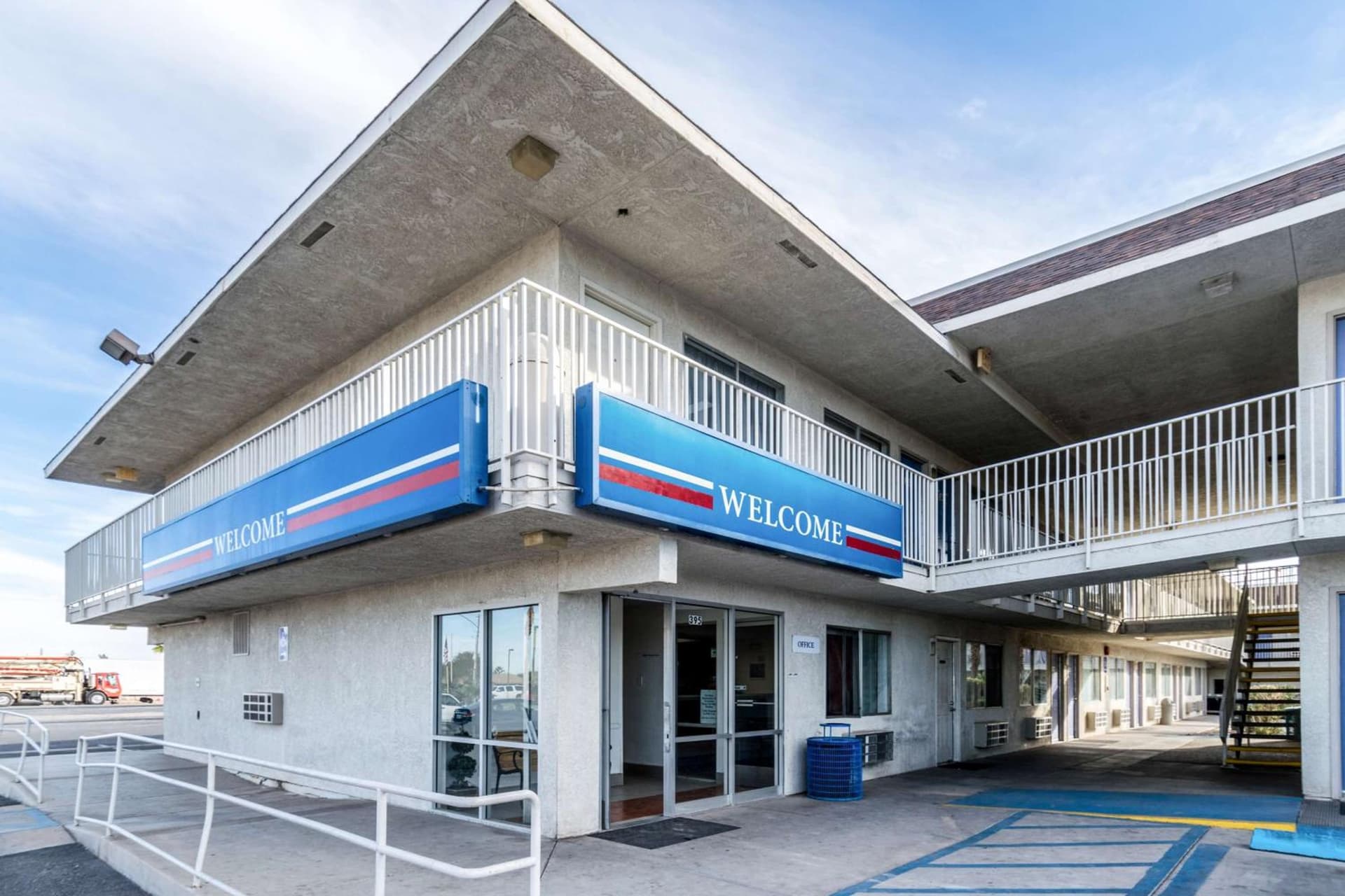 Motel 6-El Centro, CA interior in El Centro, CA — gallery photo 2