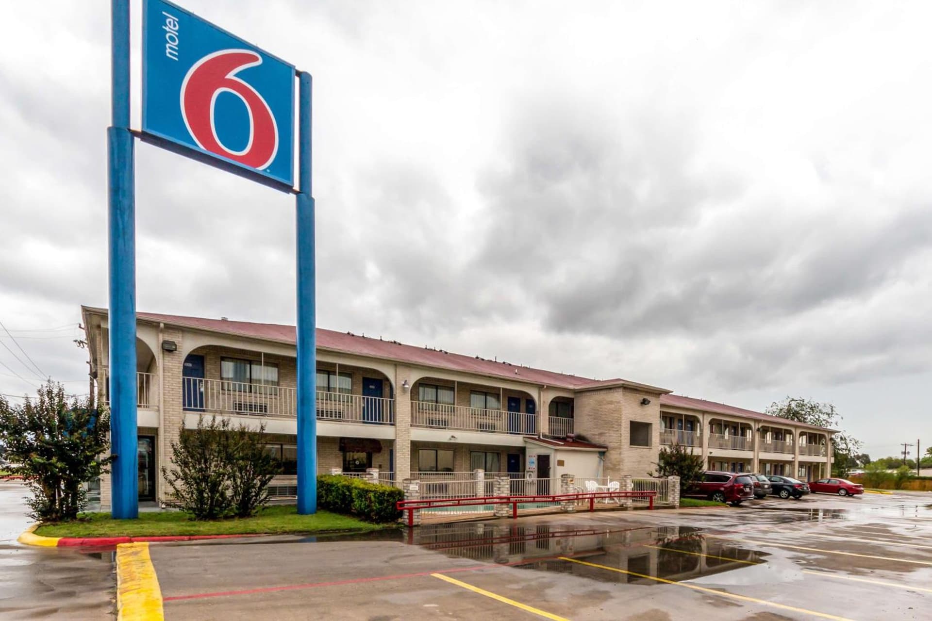 Motel 6 San Antonio, TX - Frost Bank Center featured exterior or lobby in San Antonio, TX — similar hotel