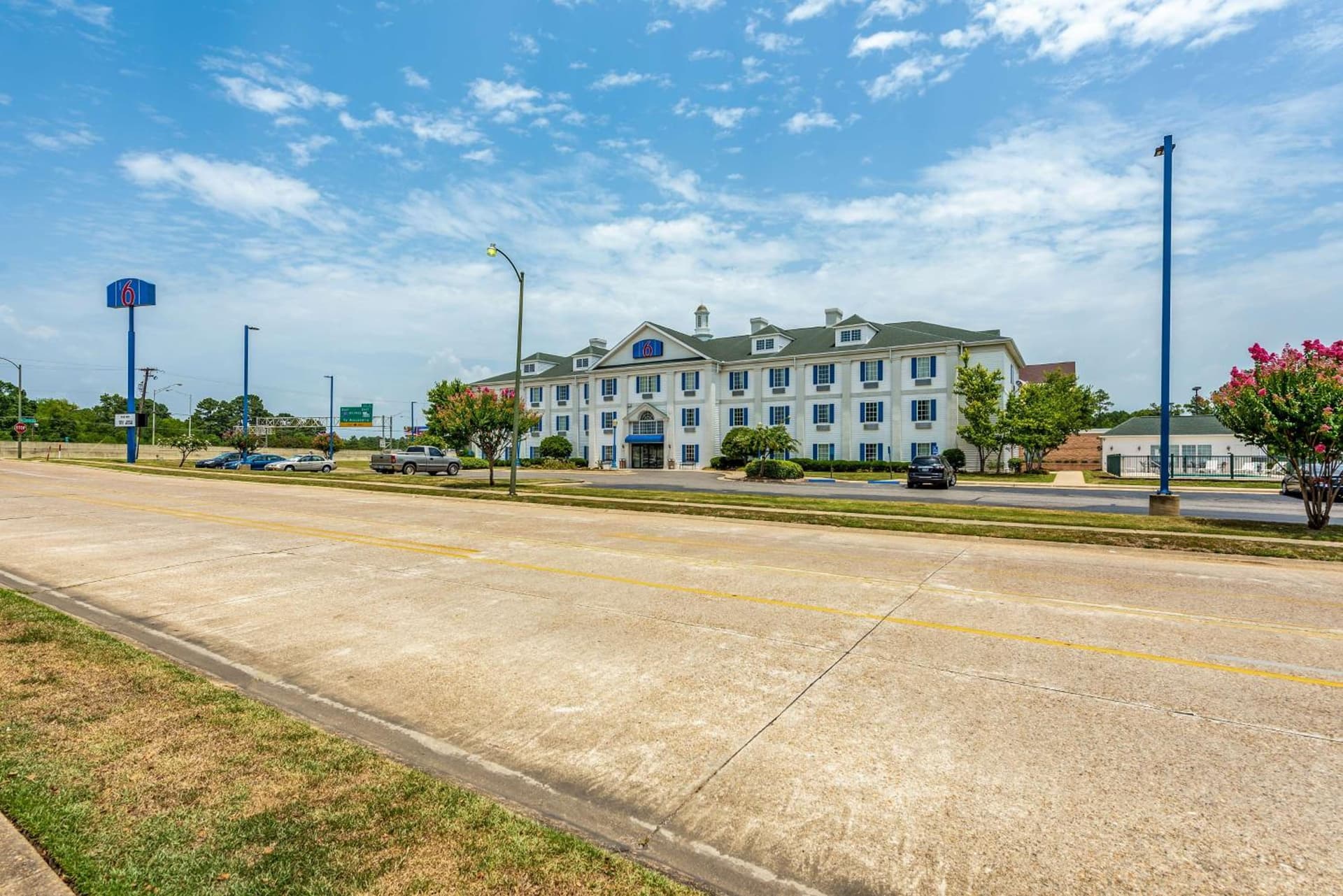 Motel 6-Shreveport, LA interior in Shreveport, LA — gallery photo 2