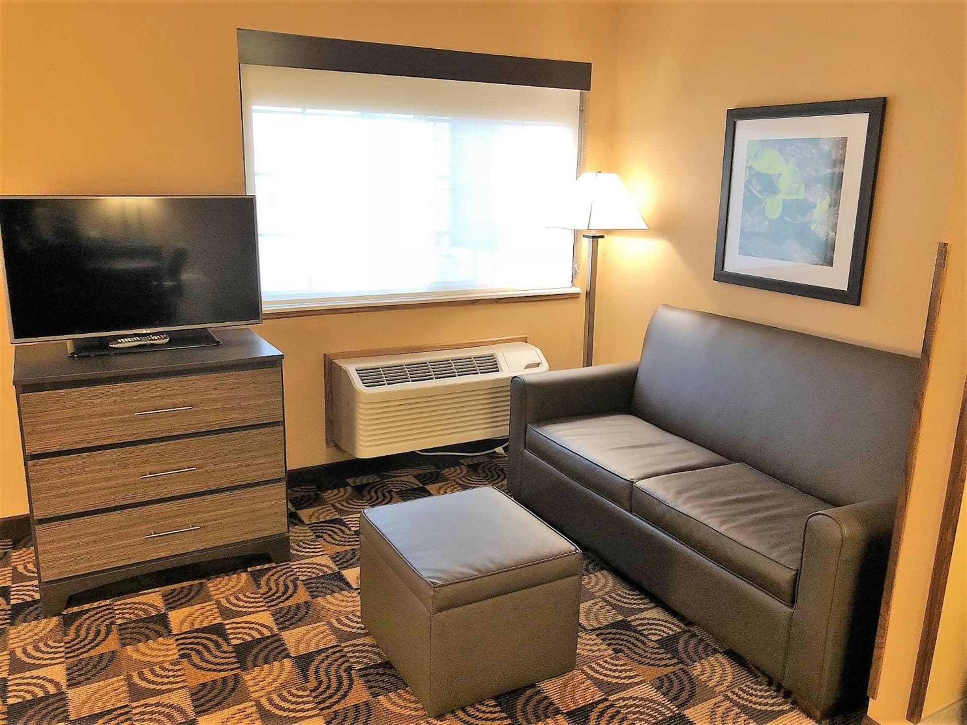 Hawthorn Extended Stay by Wyndham Milwaukee Airport gallery photo in Milwaukee, WI — image 33