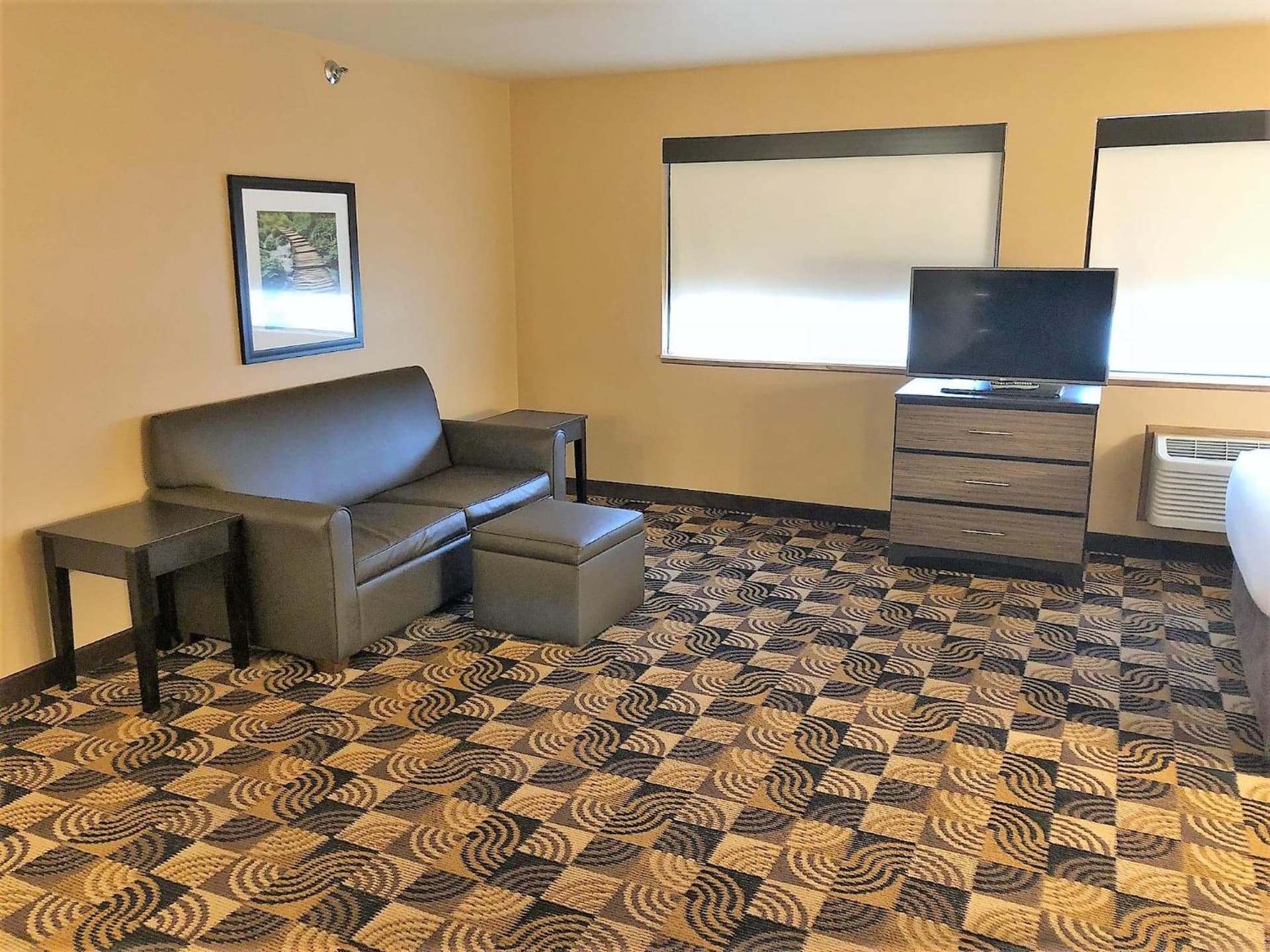 Hawthorn Extended Stay by Wyndham Milwaukee Airport gallery photo in Milwaukee, WI — image 34