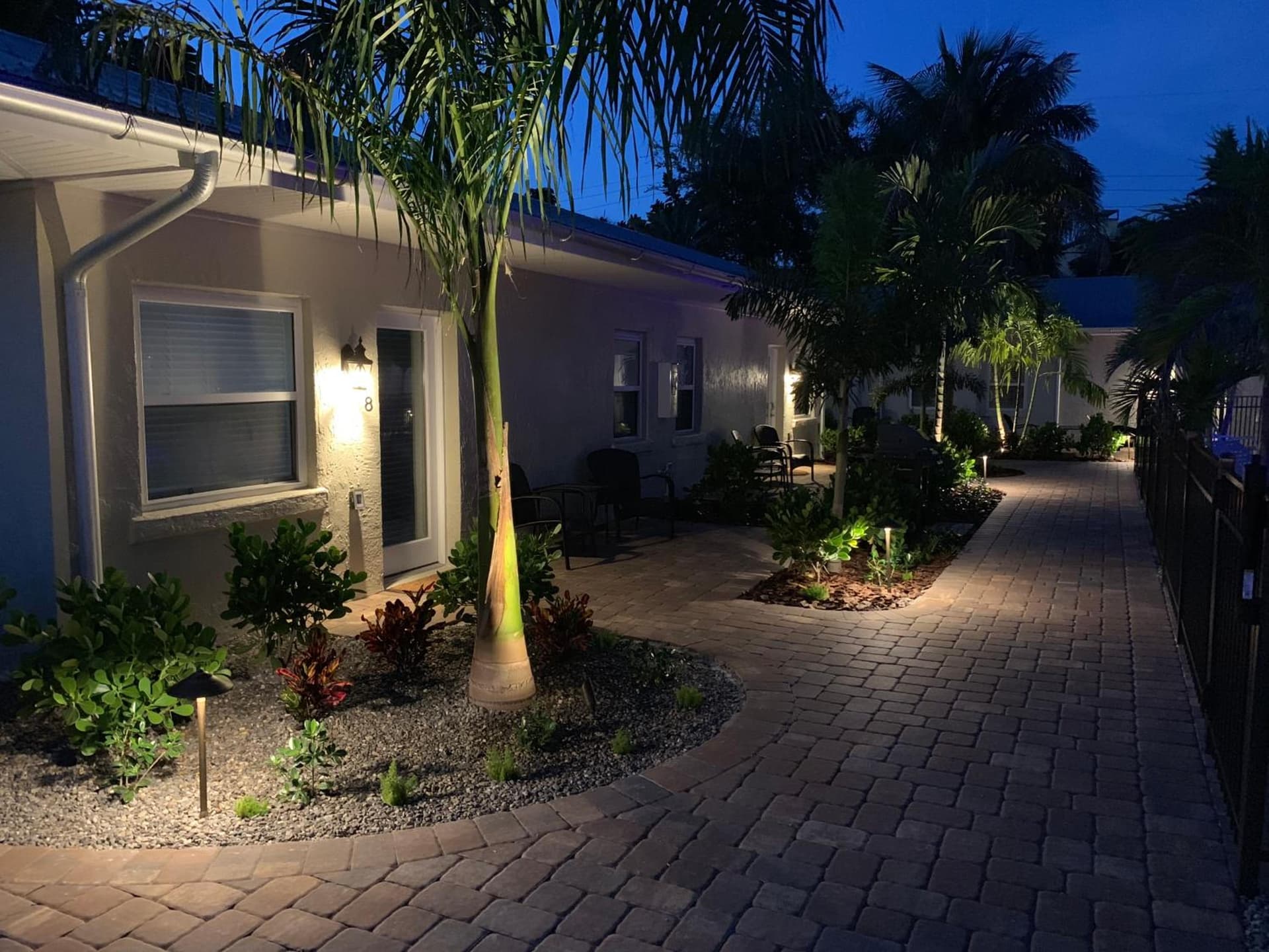 Twin Palms at Siesta gallery photo in Siesta Key, FL — image 10