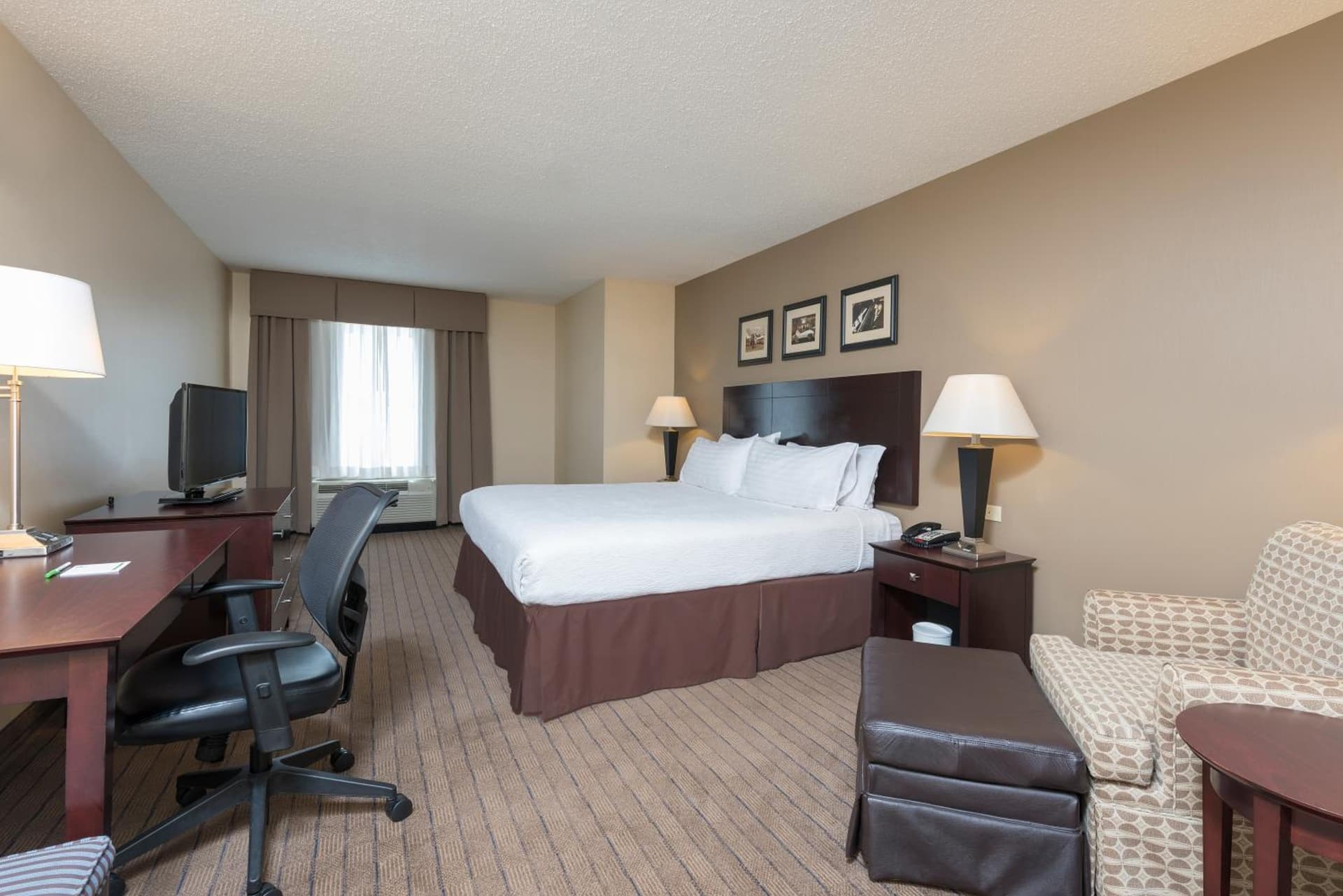 Holiday Inn Aurora North - Naperville by IHG gallery photo in Aurora, IL — image 10