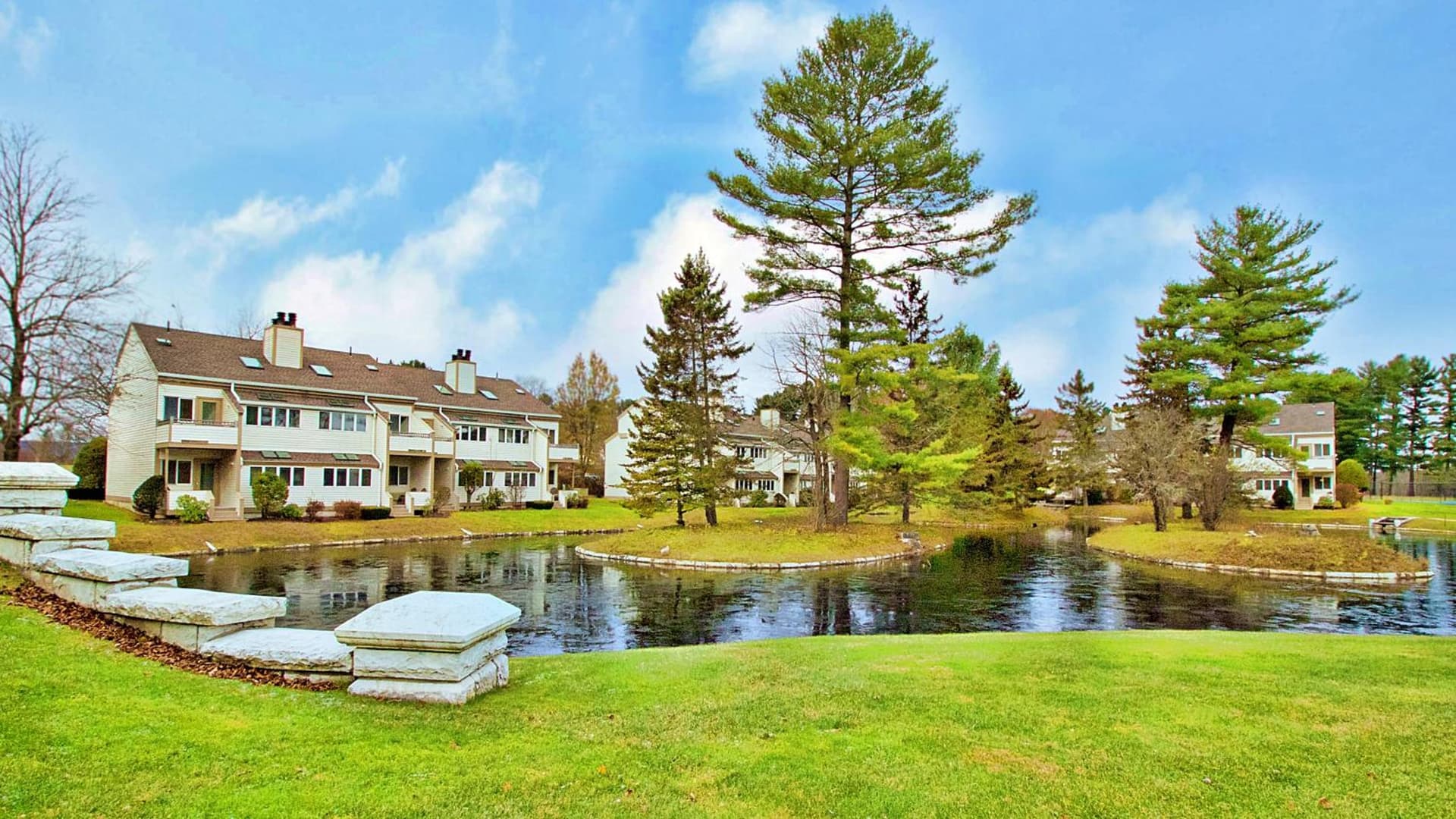 The Ponds at Foxhollow property views in Lenox — gallery photo 3
