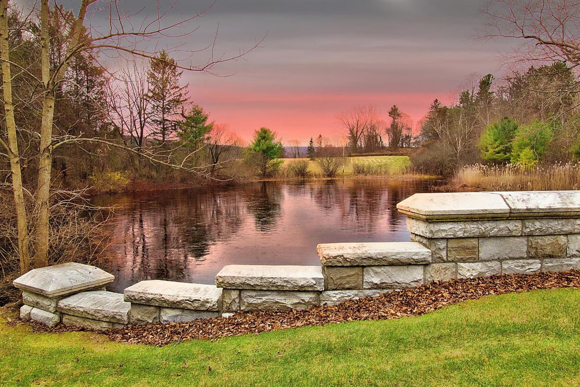 The Ponds at Foxhollow interior in Lenox — gallery photo 2