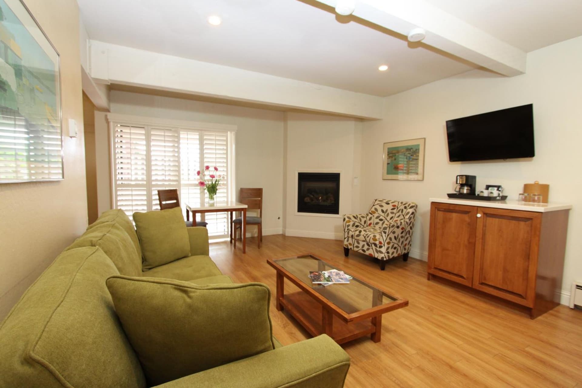 Lobos Lodge gallery photo in Carmel — image 39