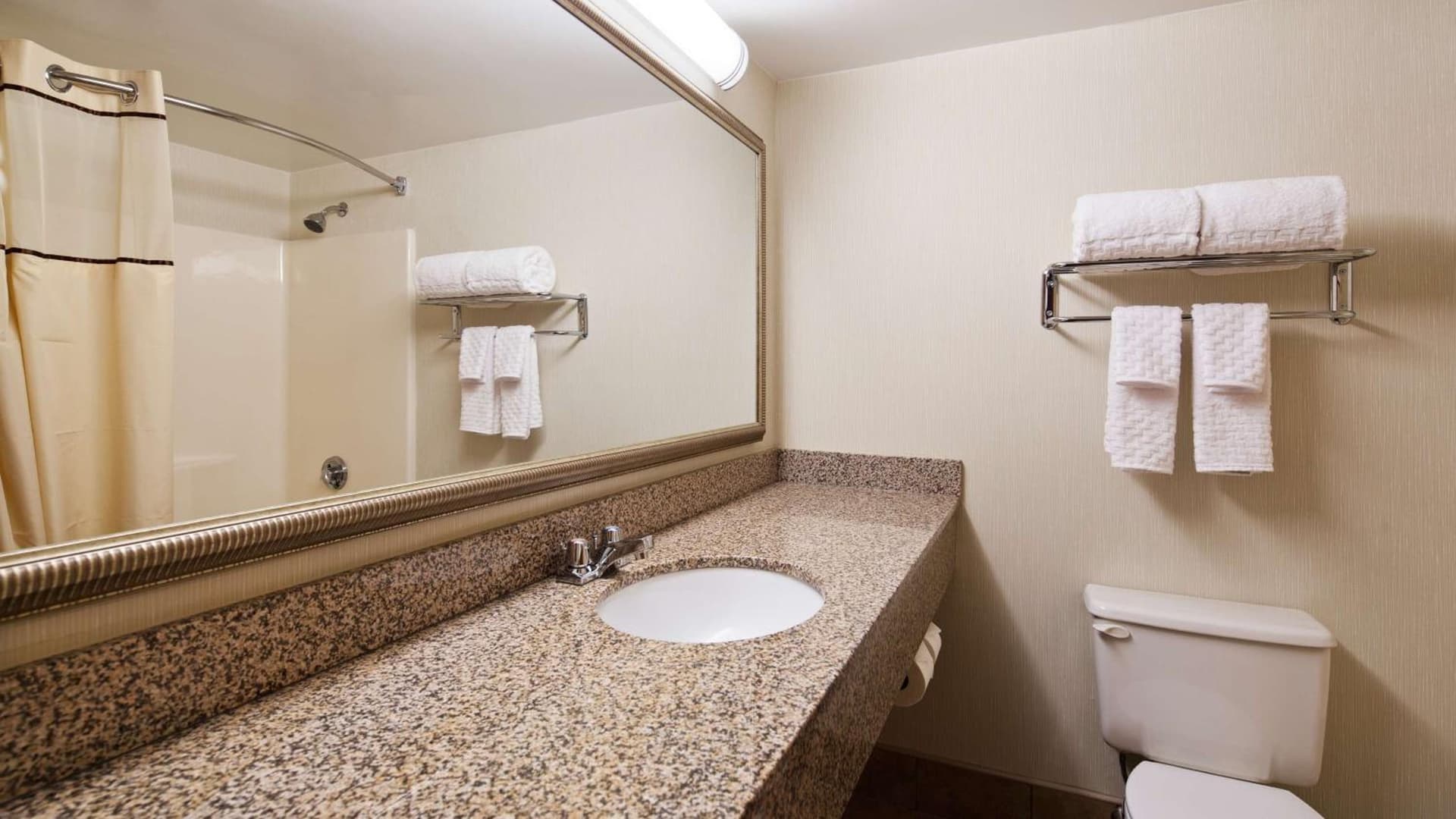 Best Western Royal Plaza Hotel and Trade Center gallery photo in Marlborough, MA — image 18