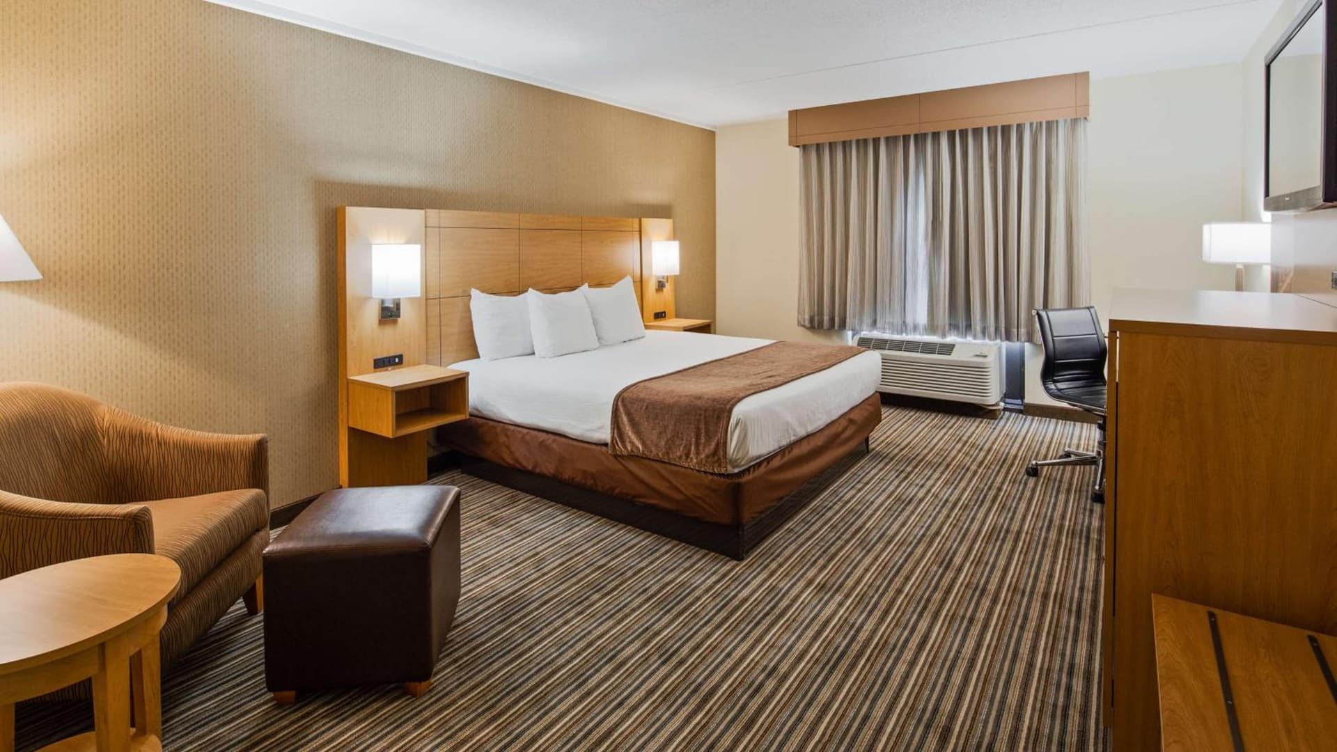 Best Western Royal Plaza Hotel and Trade Center gallery photo in Marlborough, MA — image 60
