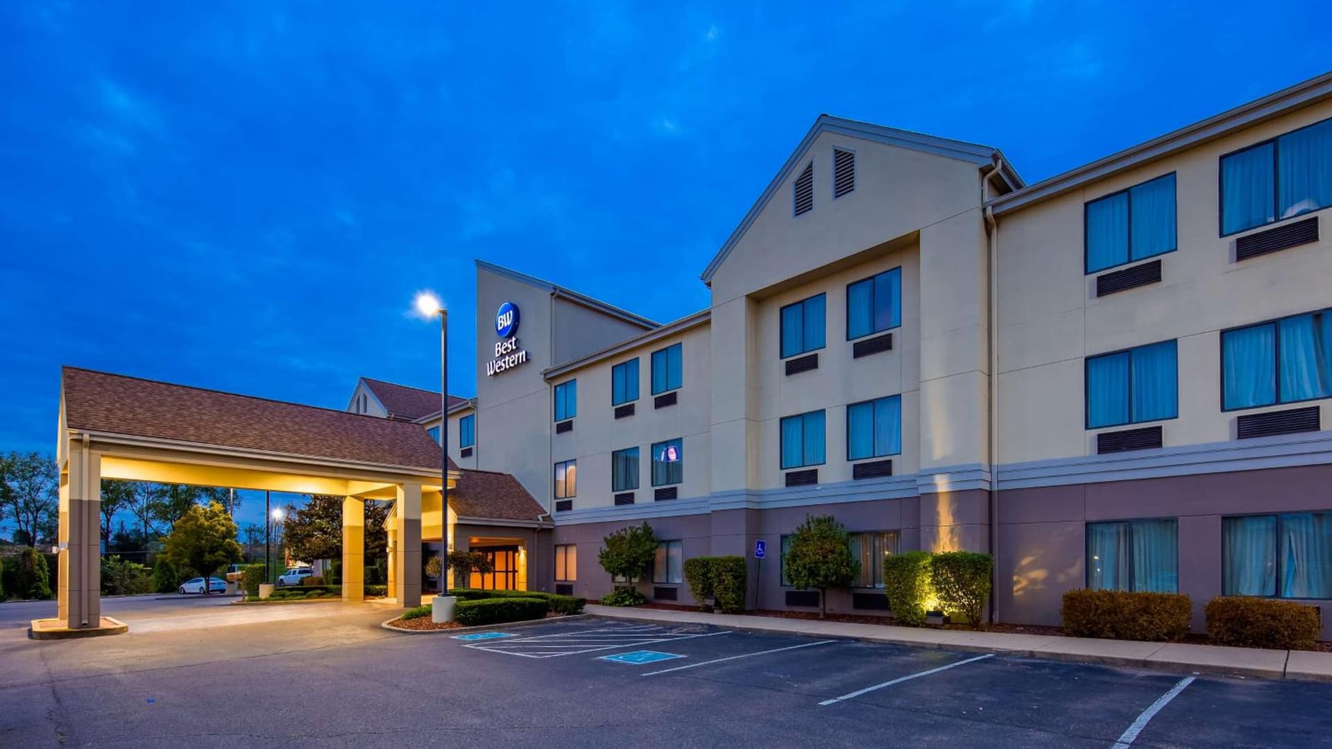 Best Western B R Guest gallery photo in Zanesville, OH — image 11