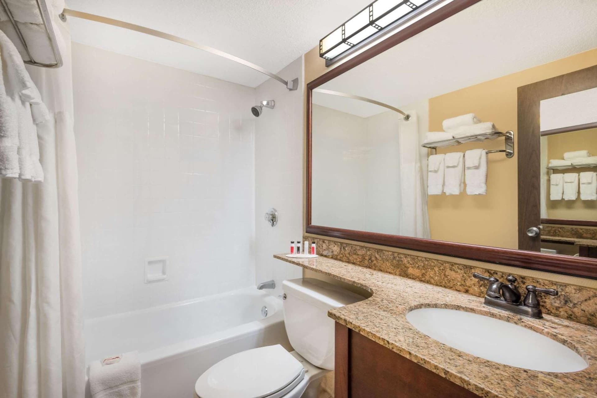 Ramada Plaza by Wyndham Portland gallery photo in Portland, ME — image 10