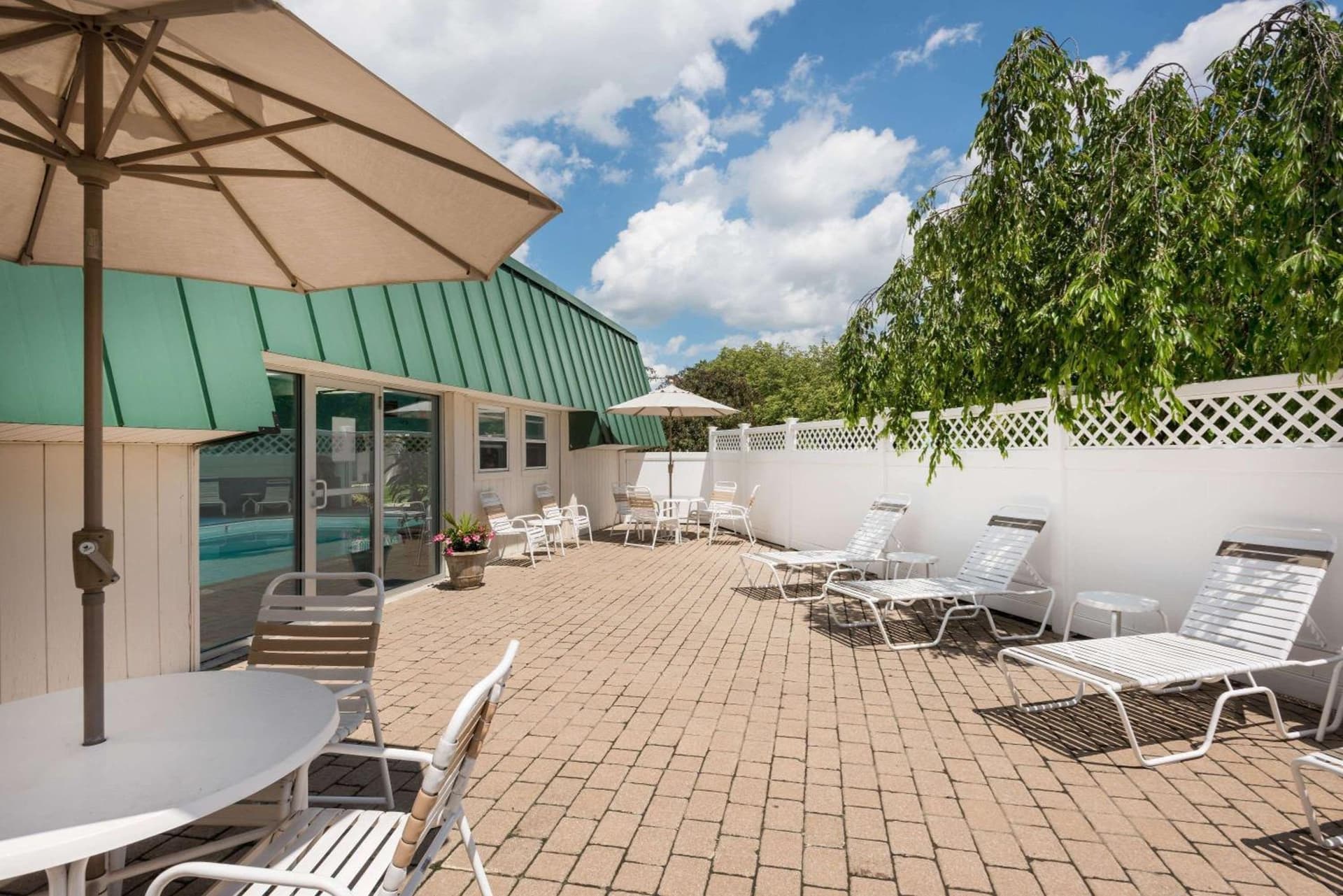 Ramada Plaza by Wyndham Portland gallery photo in Portland, ME — image 50