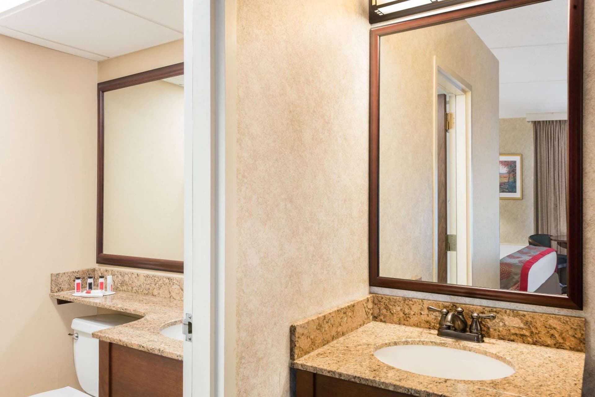 Ramada Plaza by Wyndham Portland gallery photo in Portland, ME — image 48