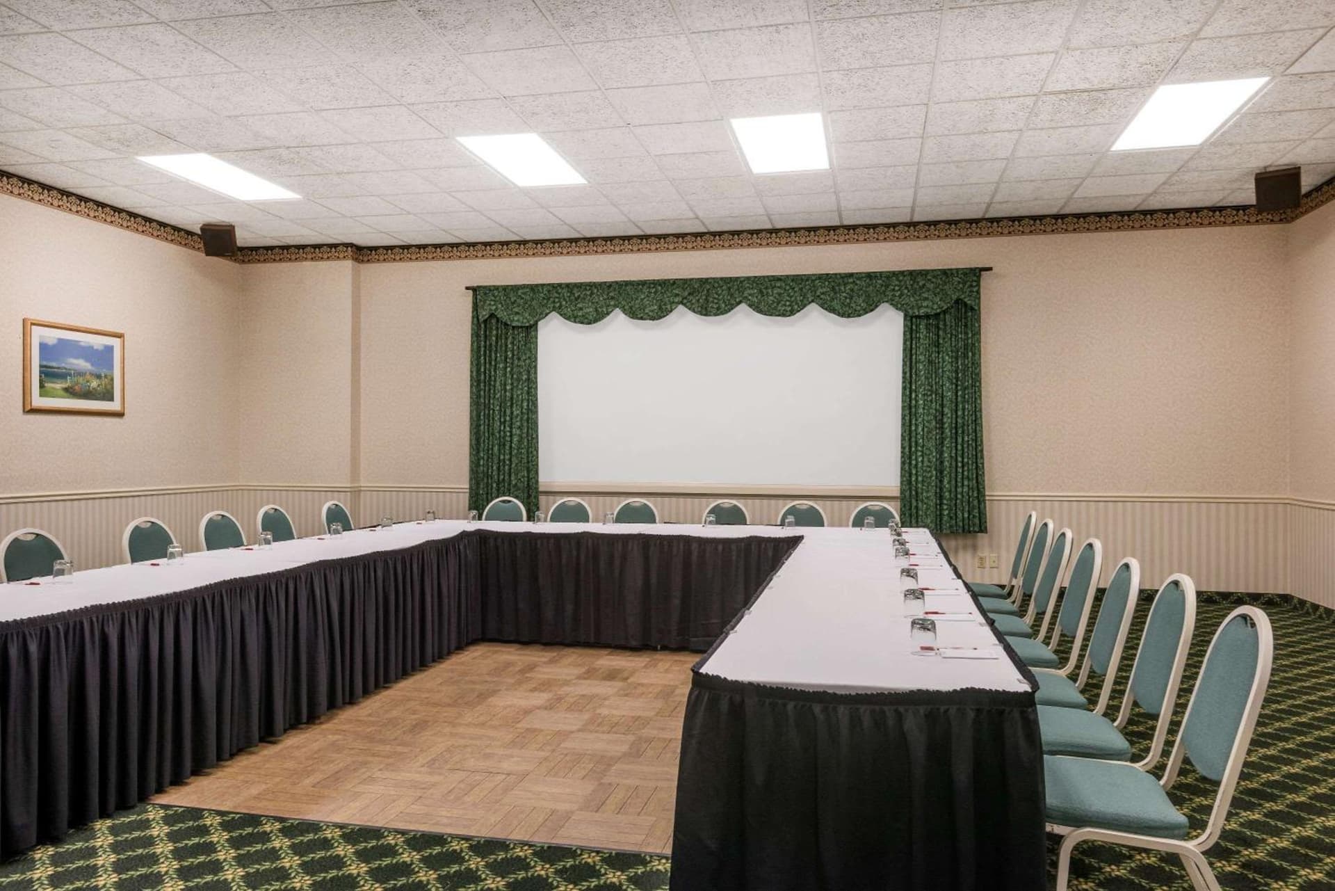 Ramada Plaza by Wyndham Portland gallery photo in Portland, ME — image 76