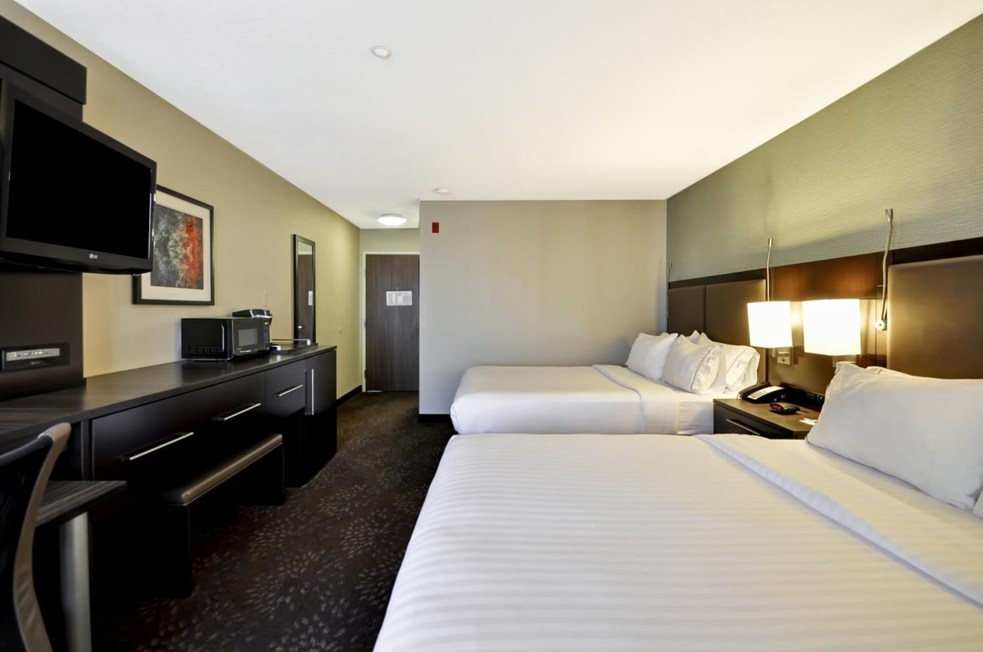 Holiday Inn Express Romulus / Detroit Airport by IHG interior in Romulus, MI — gallery photo 2