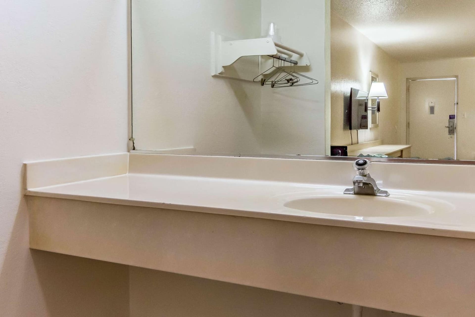 Motel 6-Raleigh, NC - Cary gallery photo in Cary, NC — image 14