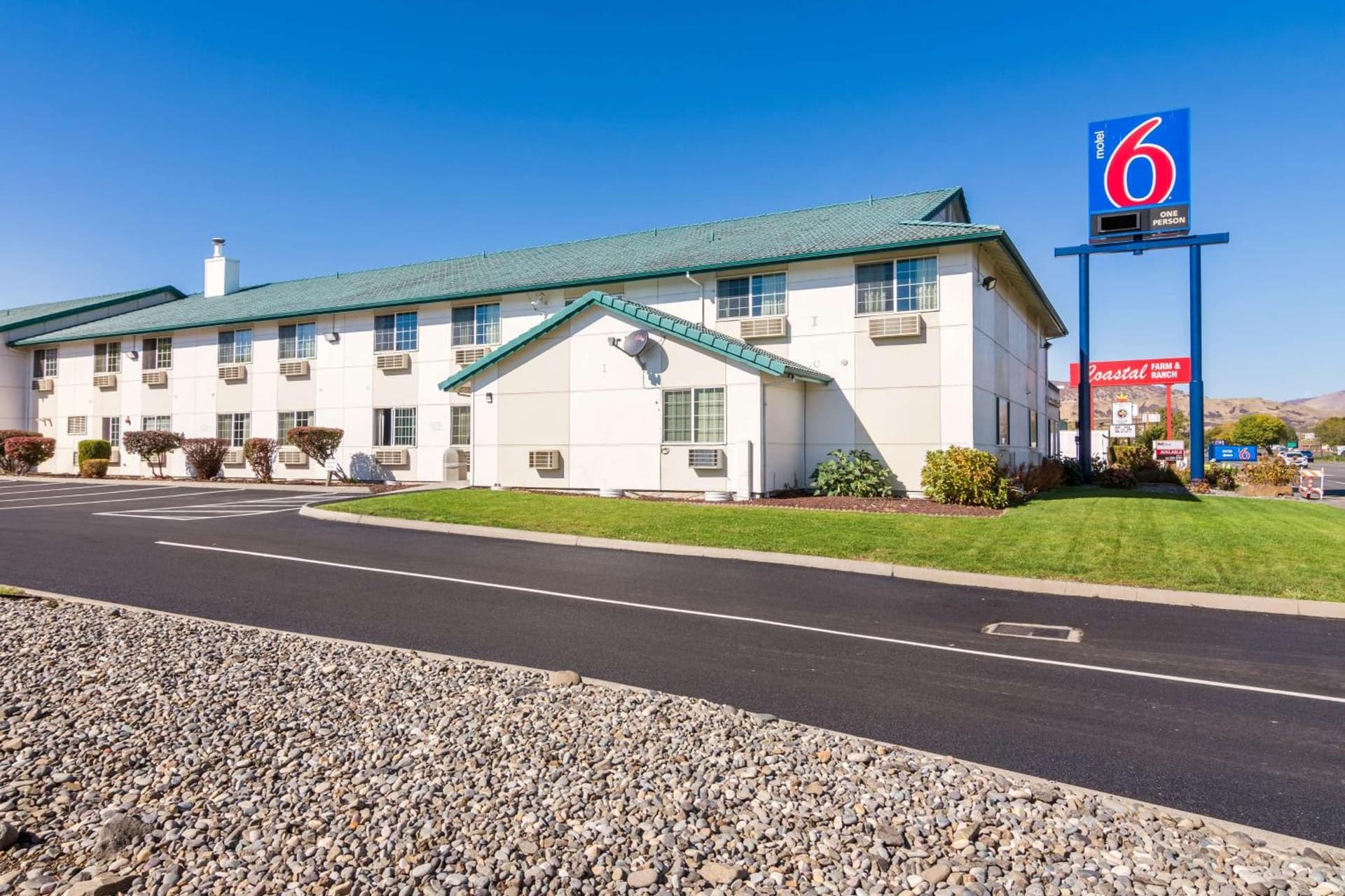 Motel 6-The Dalles, OR property views in The Dalles, OR — gallery photo 3