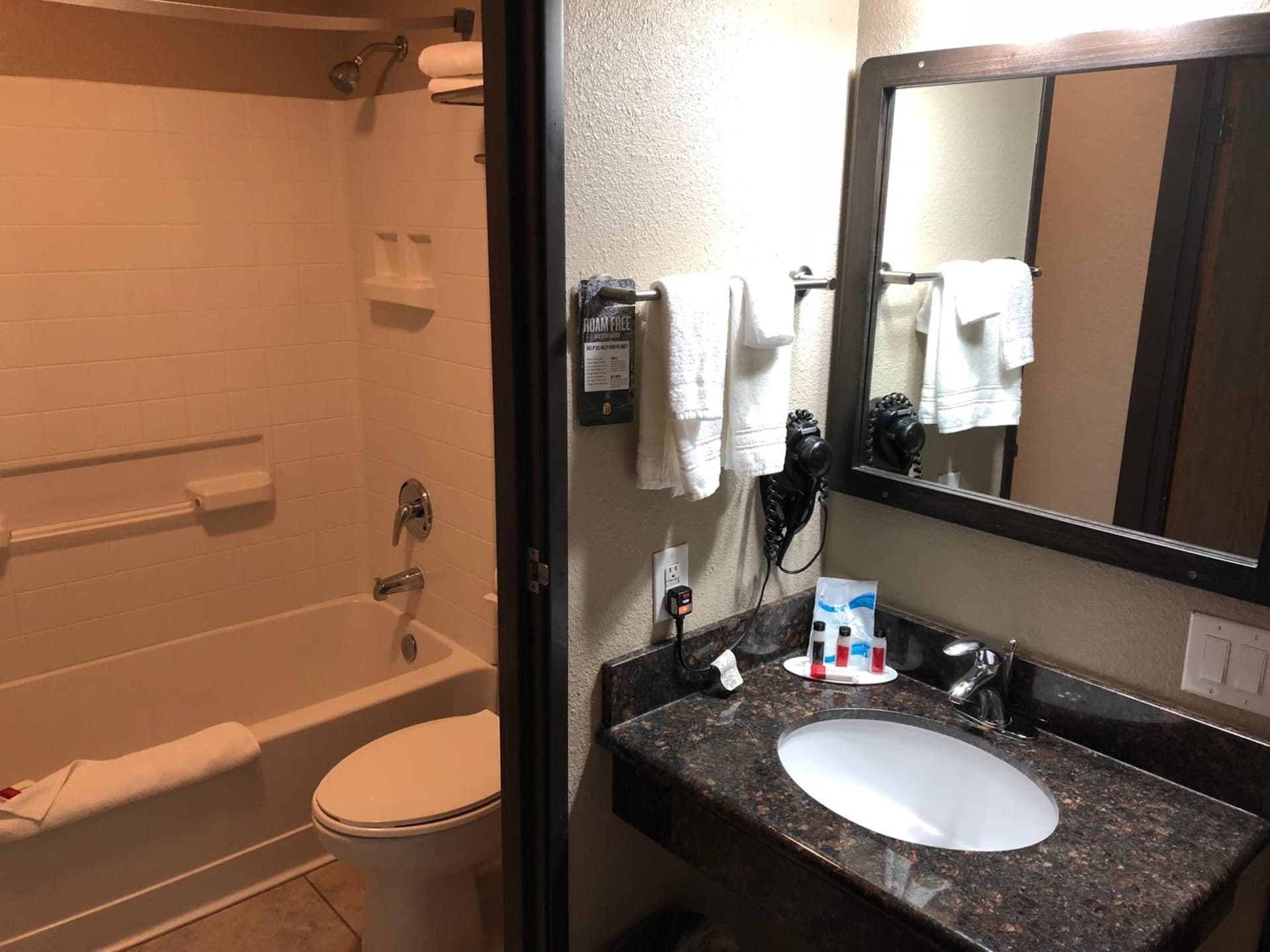 Super 8 by Wyndham Redding gallery photo in Redding, CA — image 30