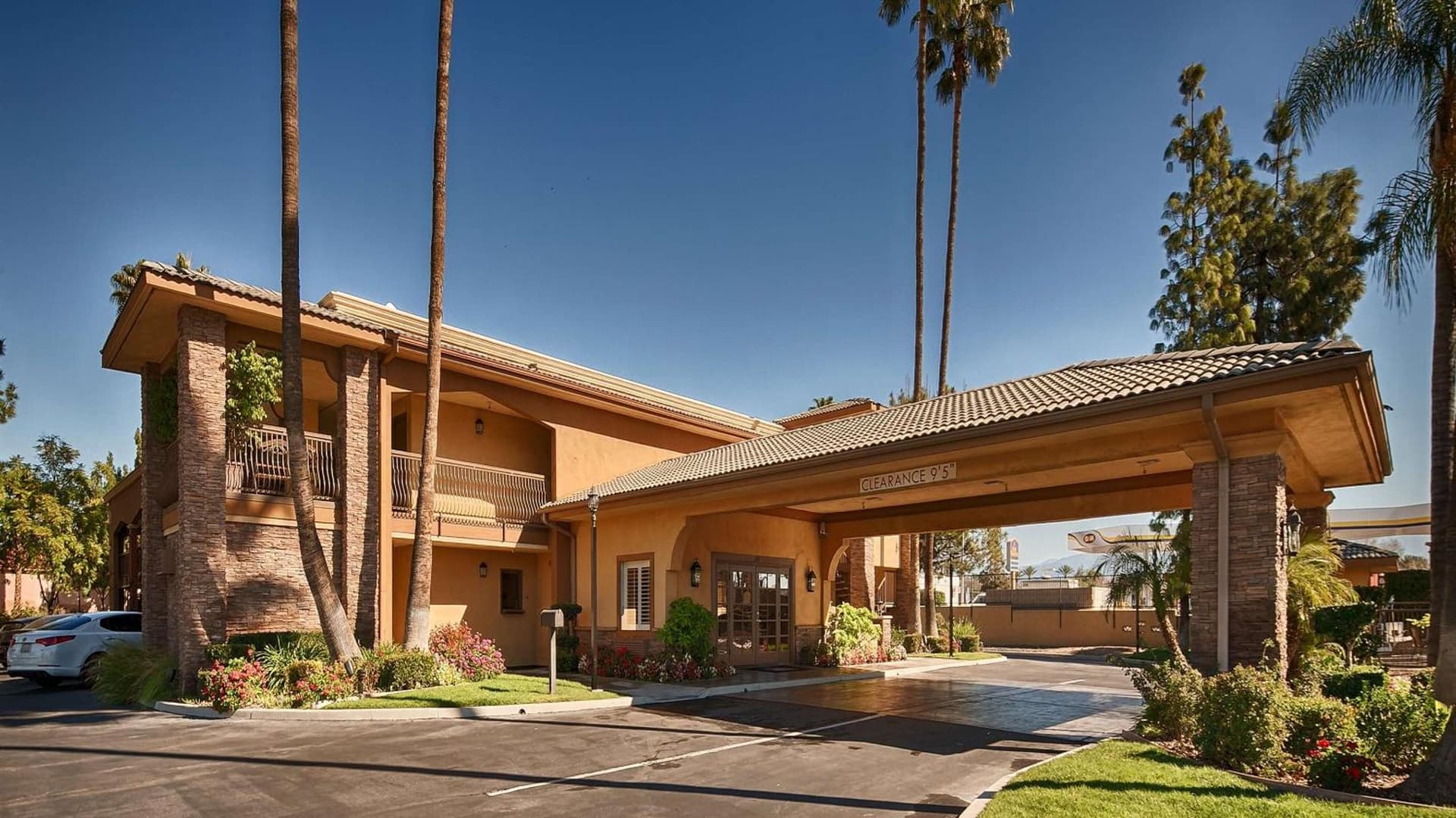 Empire Inn property views in San Bernardino, CA — gallery photo 3