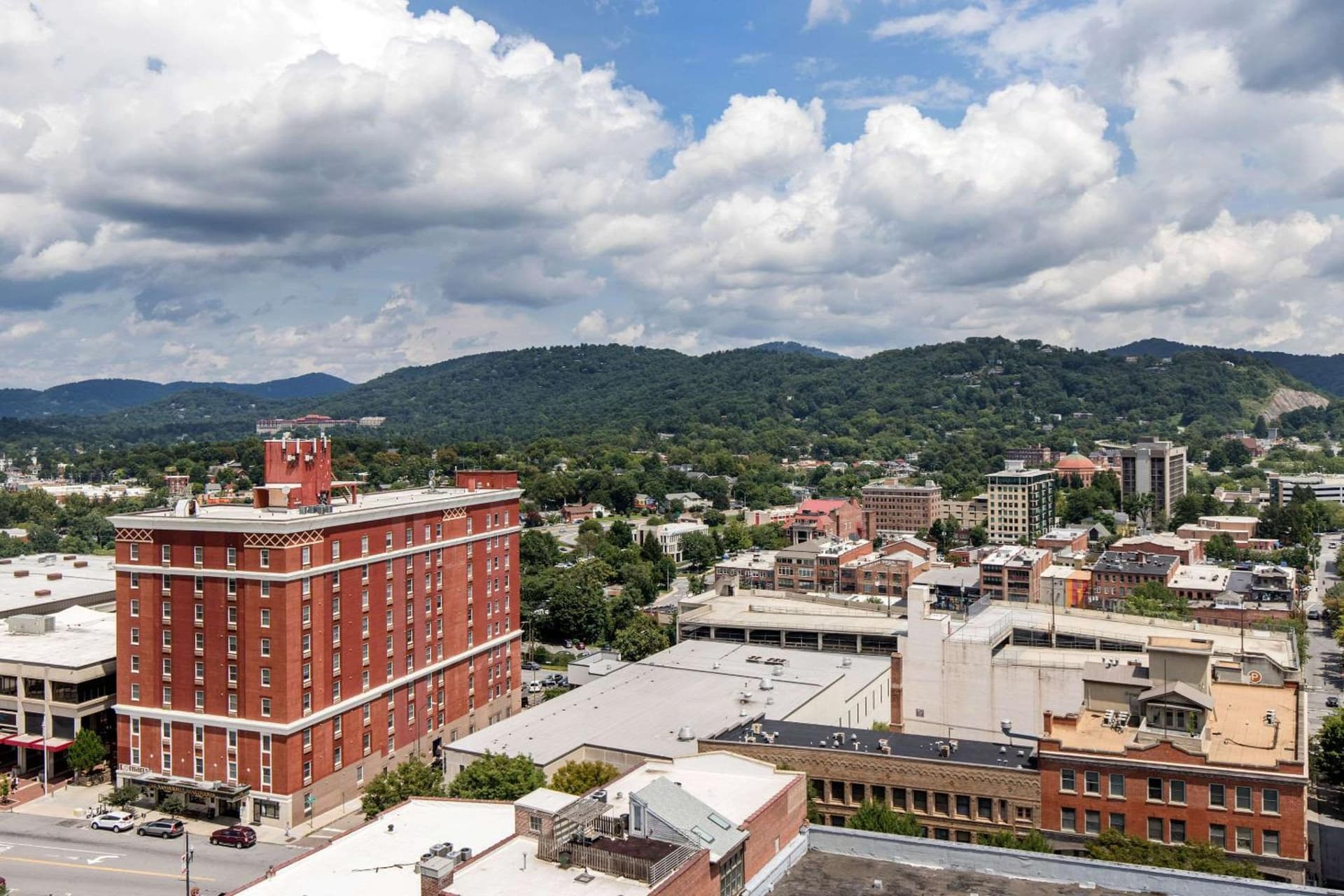 Cambria Hotel Downtown Asheville gallery photo in Asheville, NC — image 117
