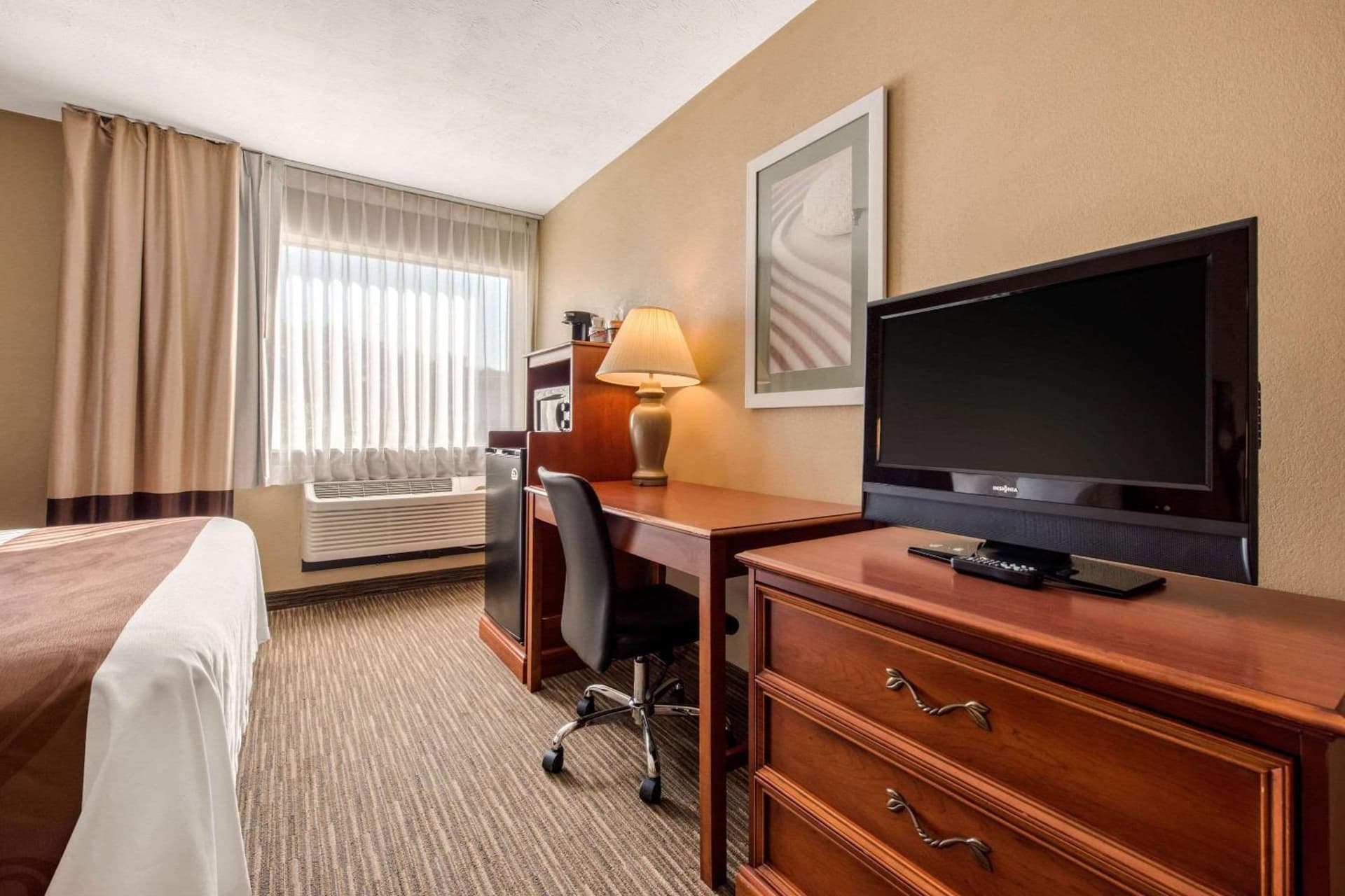 Quality Inn & Suites New Castle gallery photo in New Castle, PA — image 16