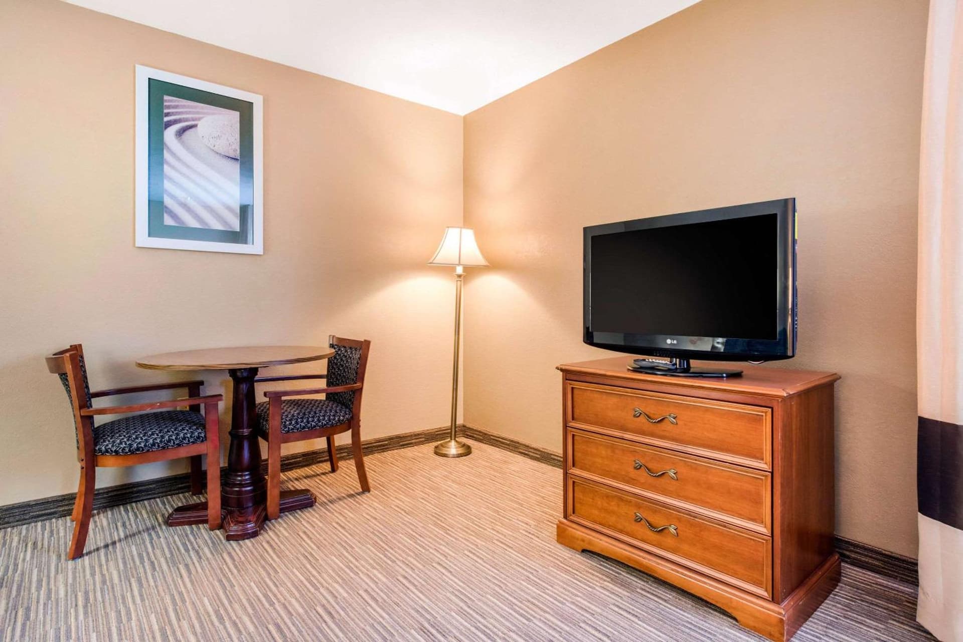 Quality Inn & Suites New Castle gallery photo in New Castle, PA — image 5