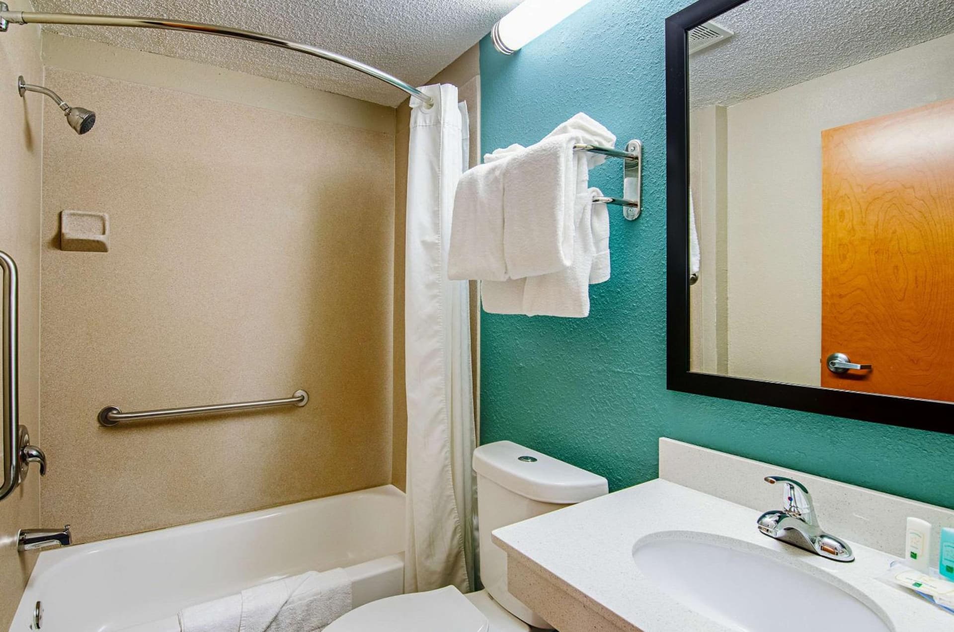 Quality Inn & Suites Bristol North gallery photo in Bristol, VA — image 13