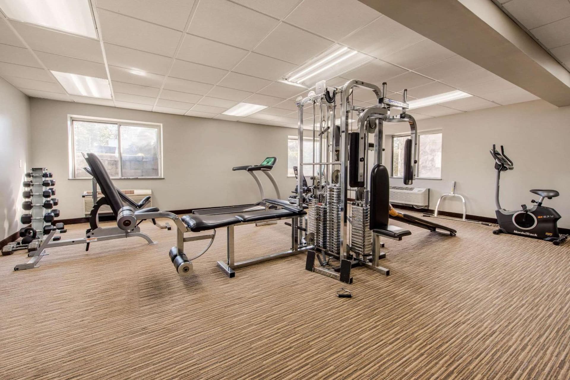 Quality Inn & Suites New Castle gallery photo in New Castle, PA — image 7