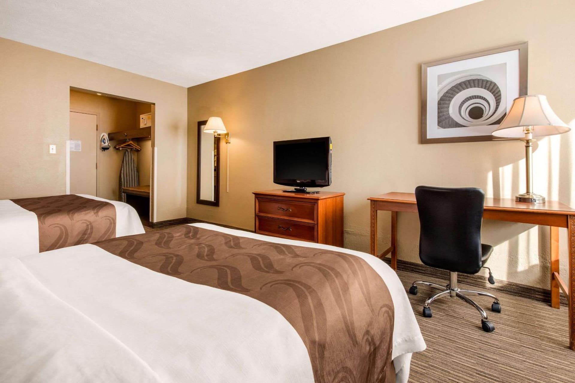 Quality Inn & Suites New Castle gallery photo in New Castle, PA — image 11