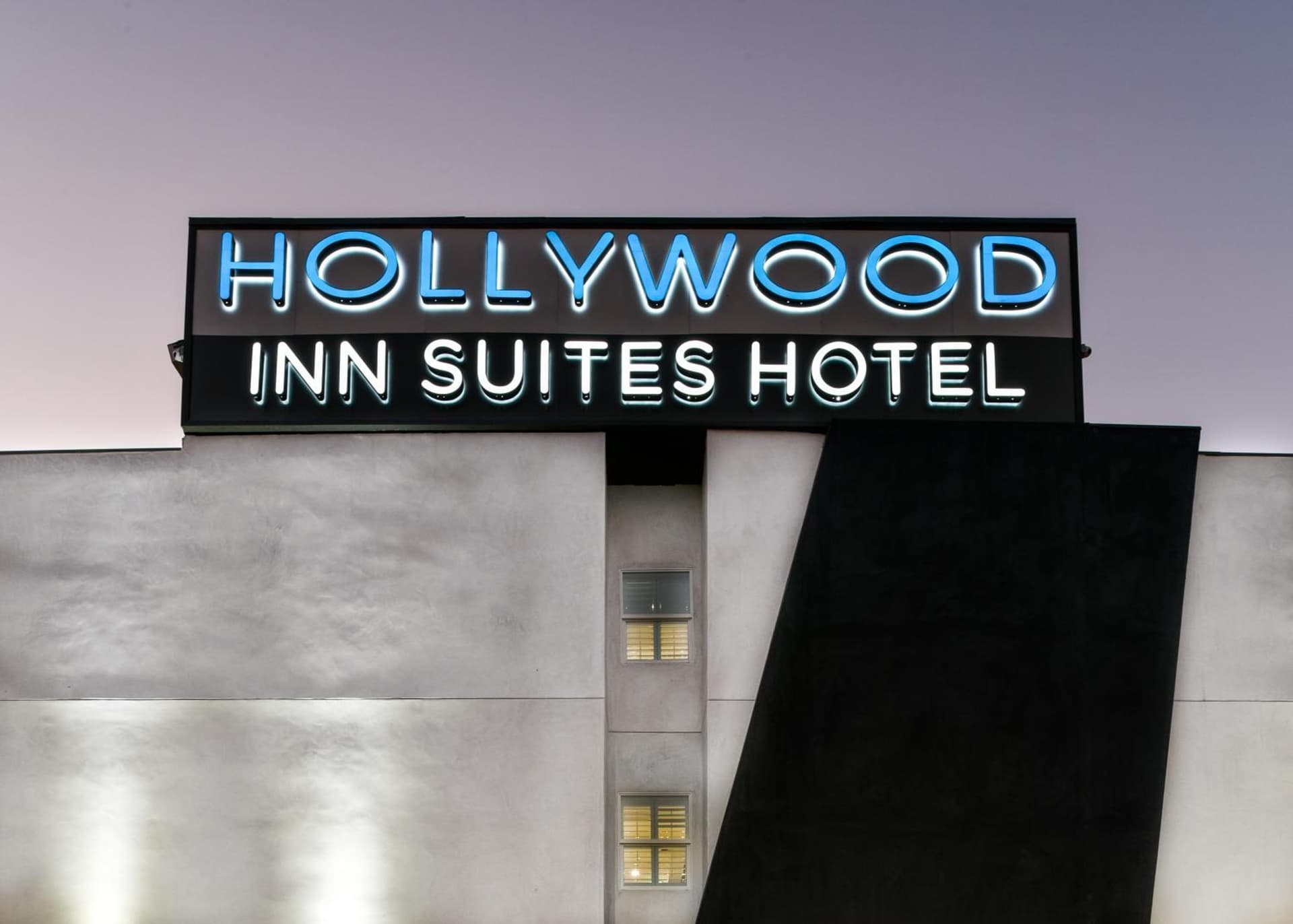 Hollywood Inn Suites Hotel gallery photo in Los Angeles, CA — image 7