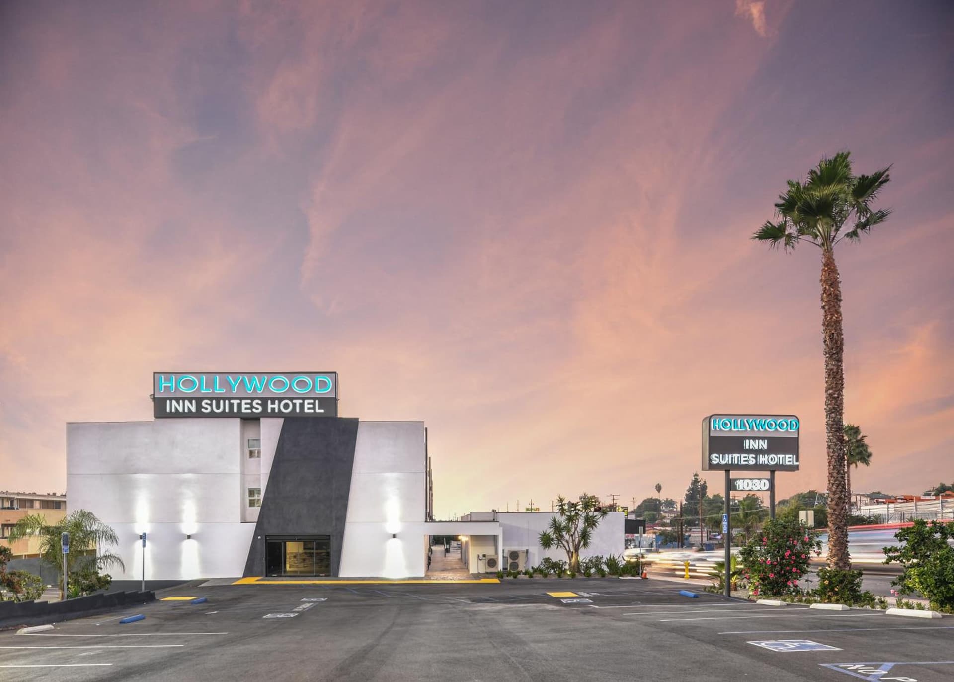 Hollywood Inn Suites Hotel gallery photo in Los Angeles, CA — image 25