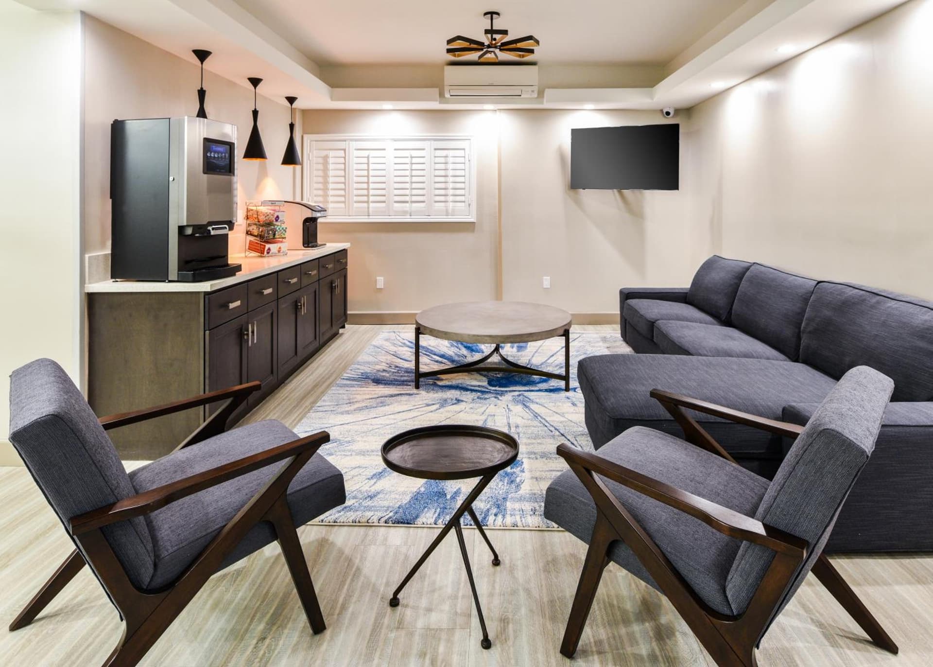 Hollywood Inn Suites Hotel gallery photo in Los Angeles, CA — image 15