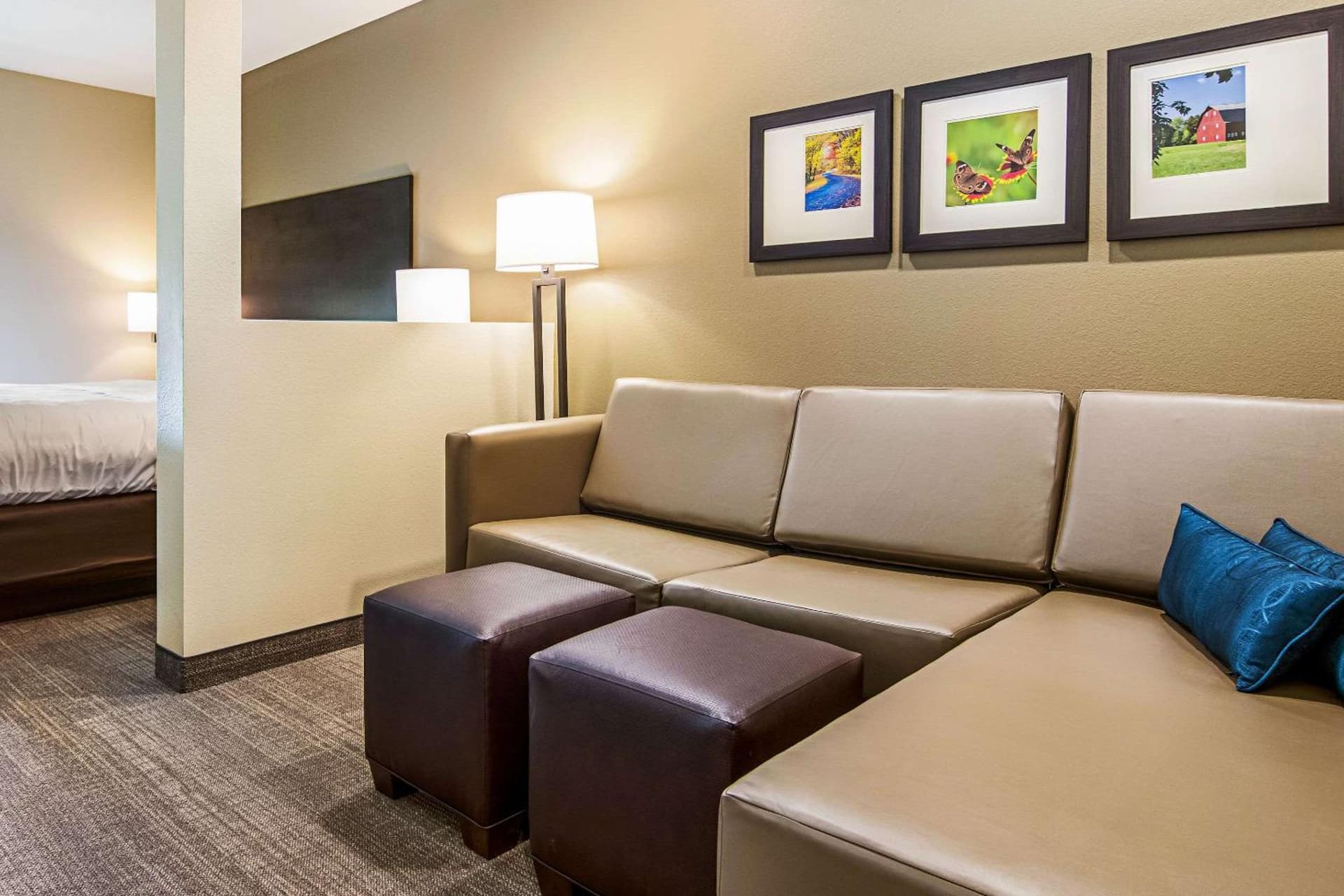Comfort Suites Wooster near University Campus gallery photo in Wooster, OH — image 5