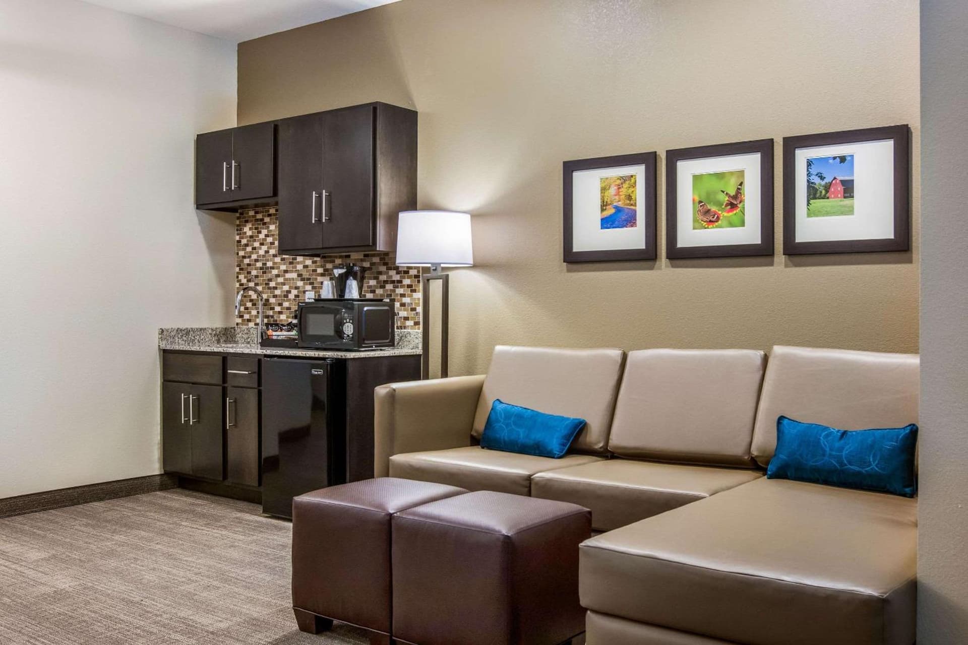 Comfort Suites Wooster near University Campus gallery photo in Wooster, OH — image 34