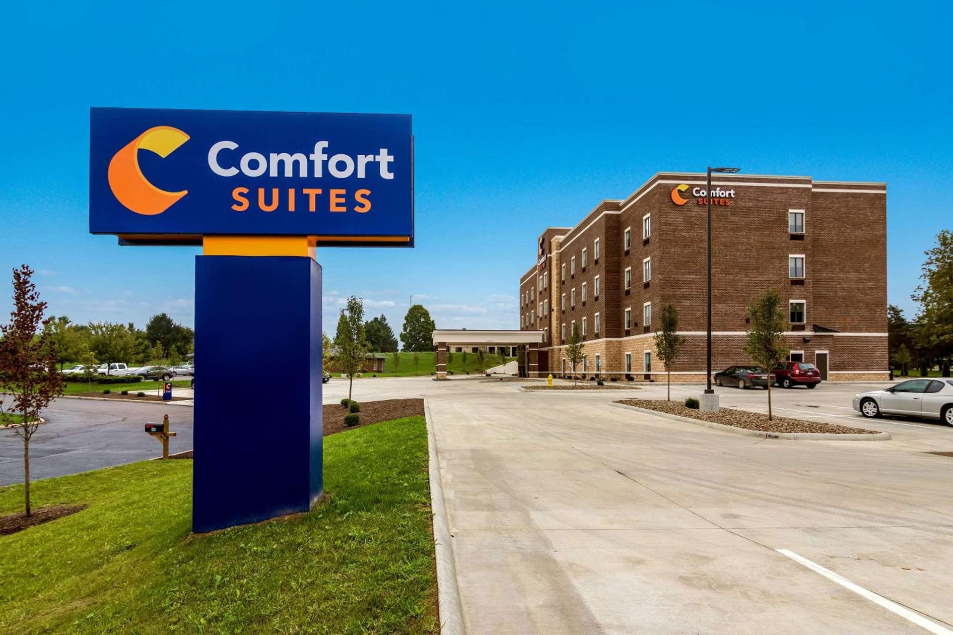 Comfort Suites Wooster near University Campus property views in Wooster, OH — gallery photo 3
