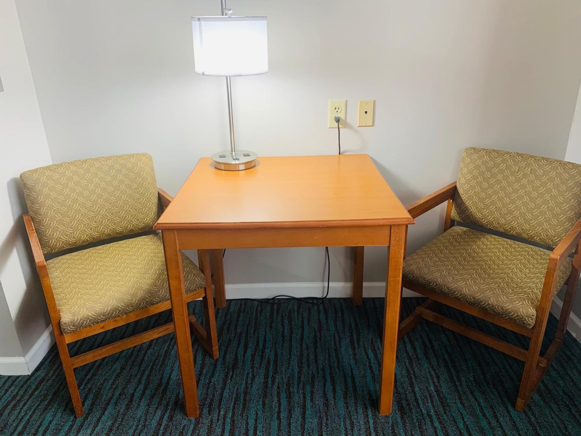 BridgePointe Inn & Suites by BPhotels, Lincoln I-80 & 27th St property views in Lincoln, NE — gallery photo 3