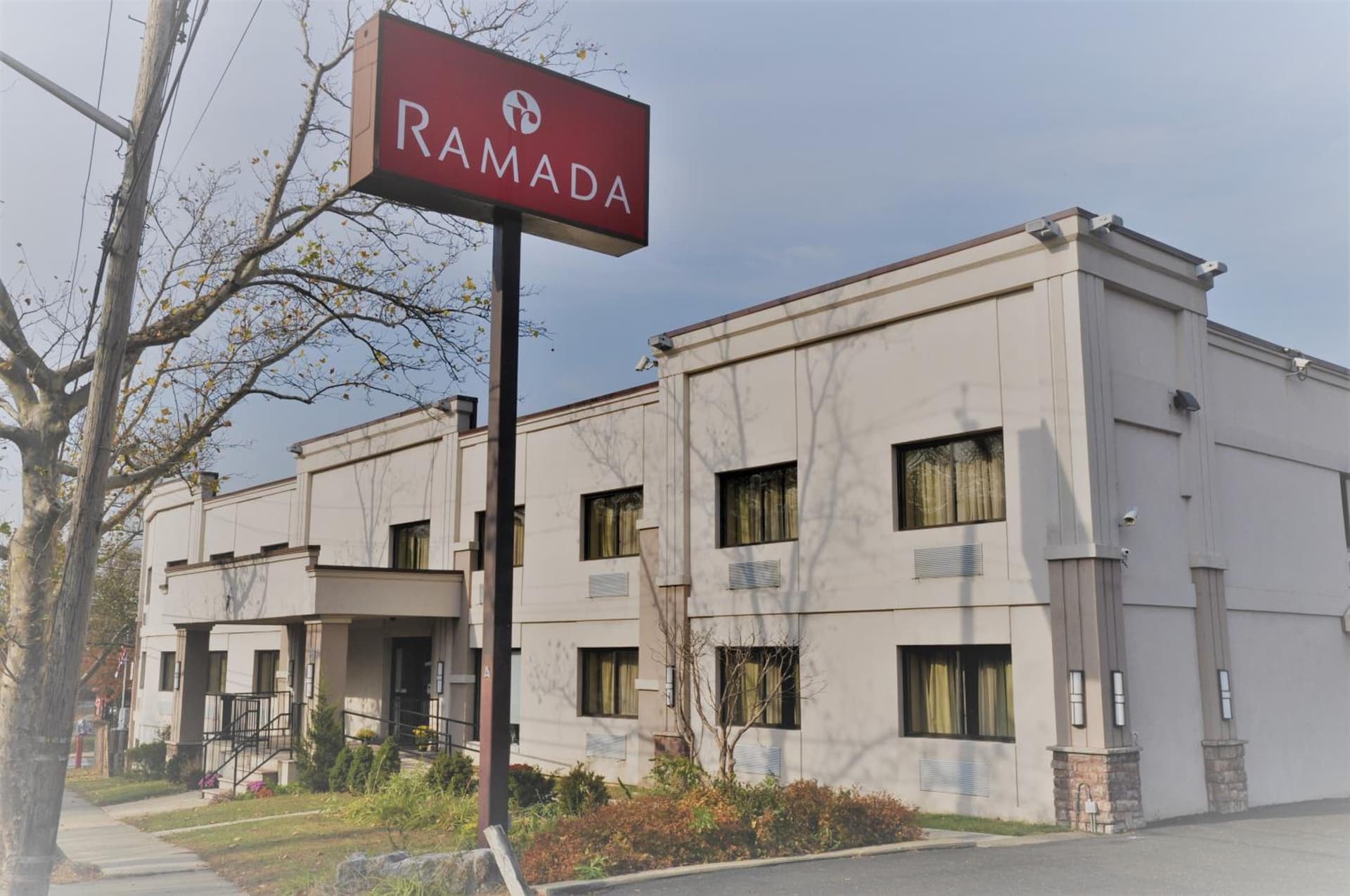 Ramada by Wyndham Staten Island — hotel in Staten Island, New York