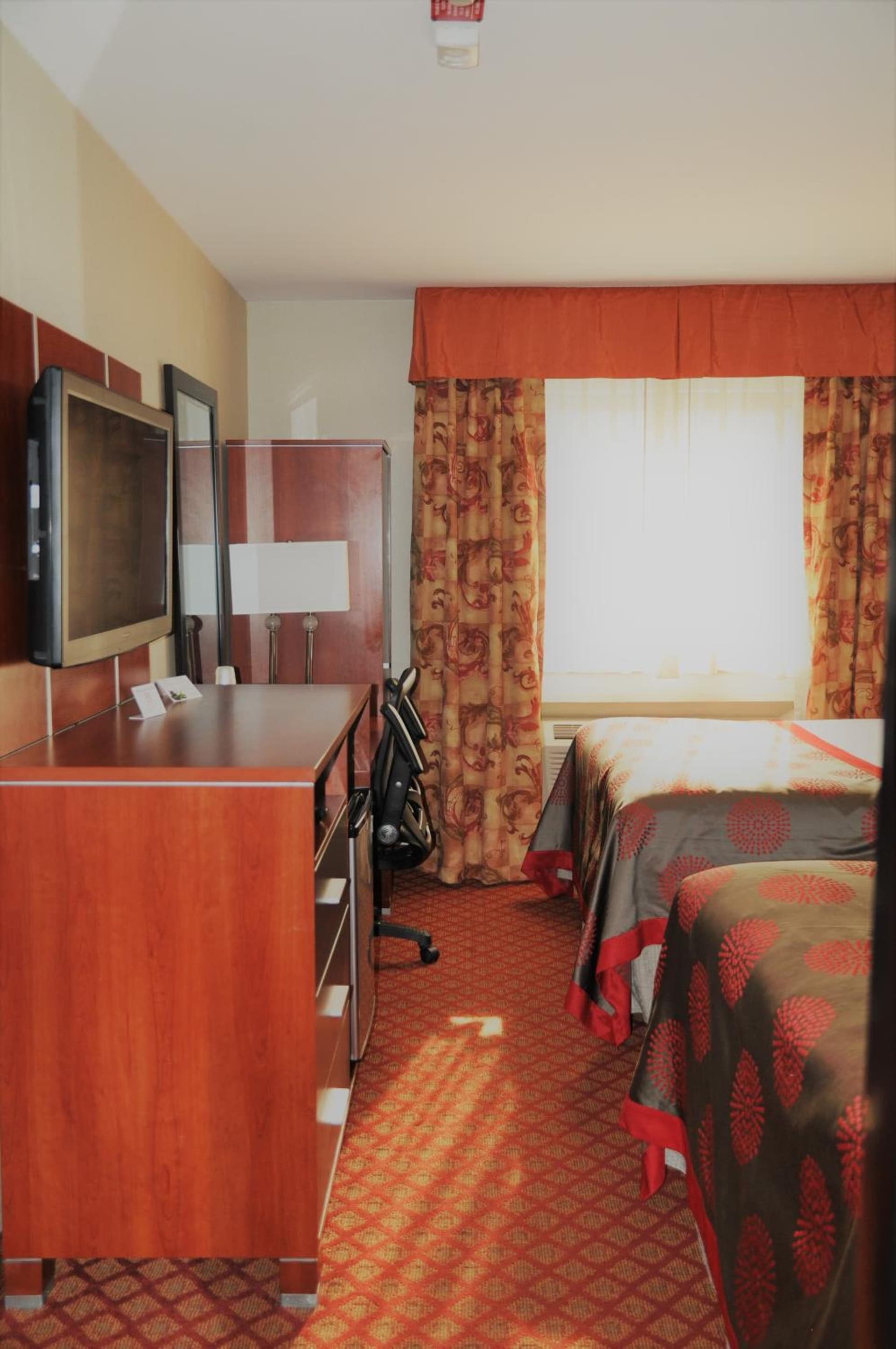 Ramada by Wyndham Staten Island gallery photo in Staten Island, NY — image 22