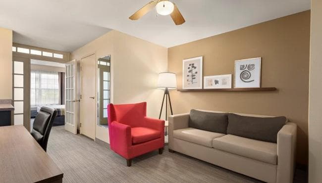 Country Inn & Suites by Radisson, Milwaukee Airport, WI gallery photo in Milwaukee, WI — image 15