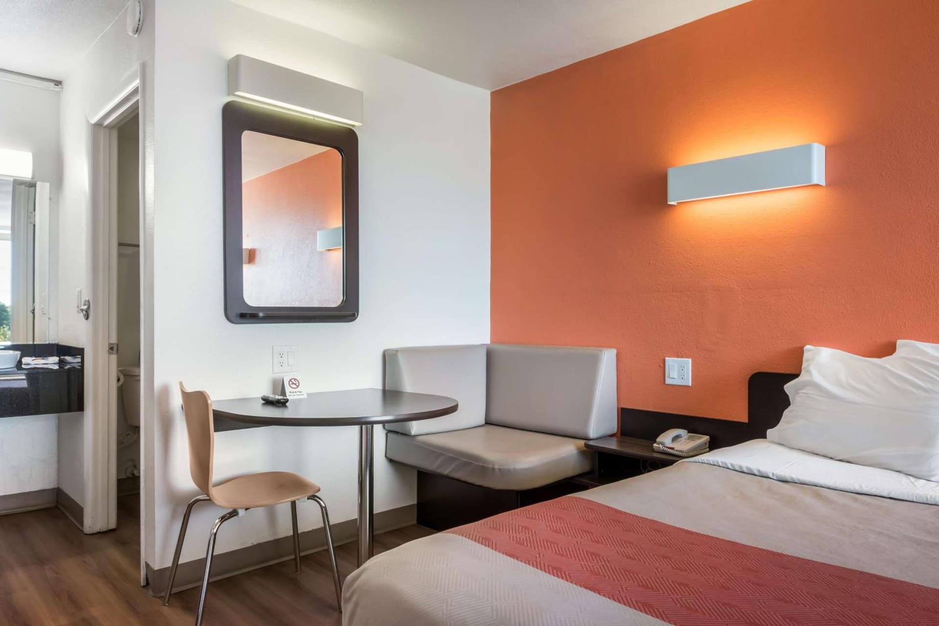Motel 6-Connellys Springs, NC gallery photo in Hickory, NC — image 28