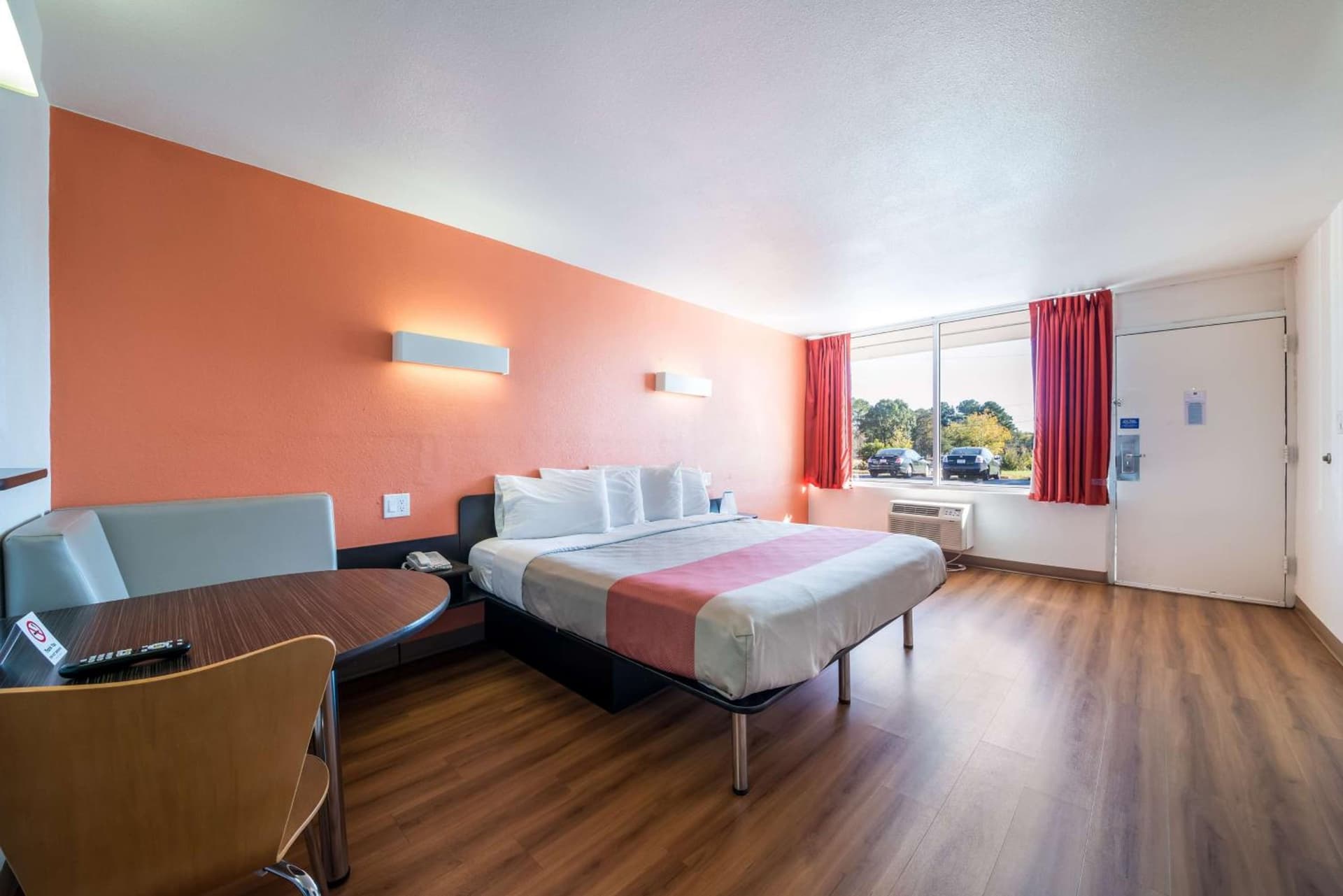Motel 6-Connellys Springs, NC gallery photo in Hickory, NC — image 4