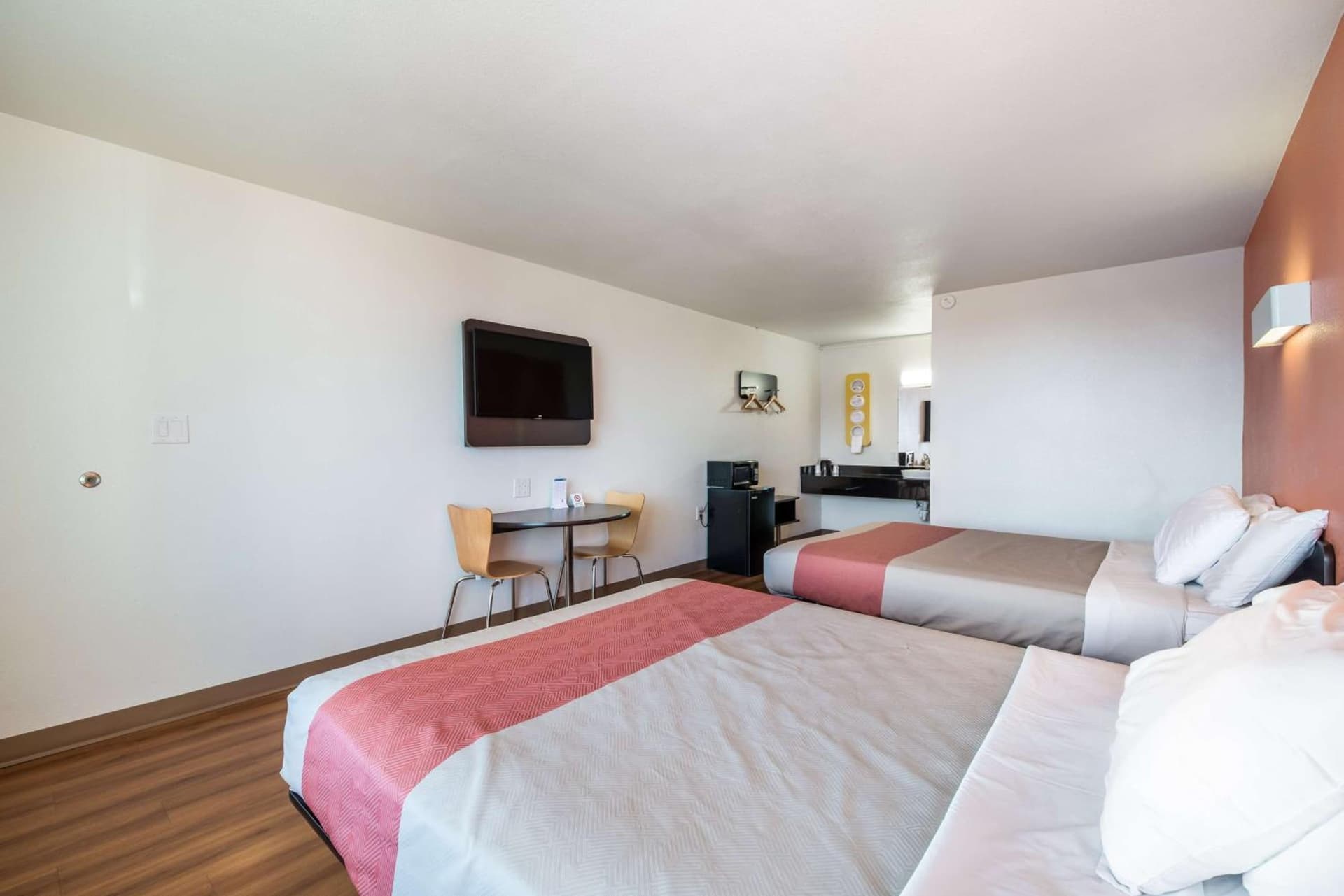 Motel 6-Connellys Springs, NC gallery photo in Hickory, NC — image 16
