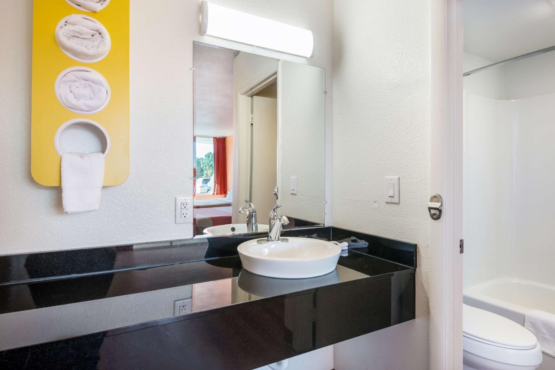 Motel 6-Connellys Springs, NC gallery photo in Hickory, NC — image 12