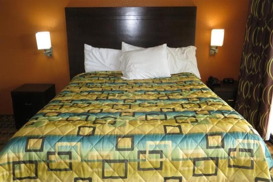 Ocean Gate Inn interior in Santa Cruz, CA — gallery photo 2