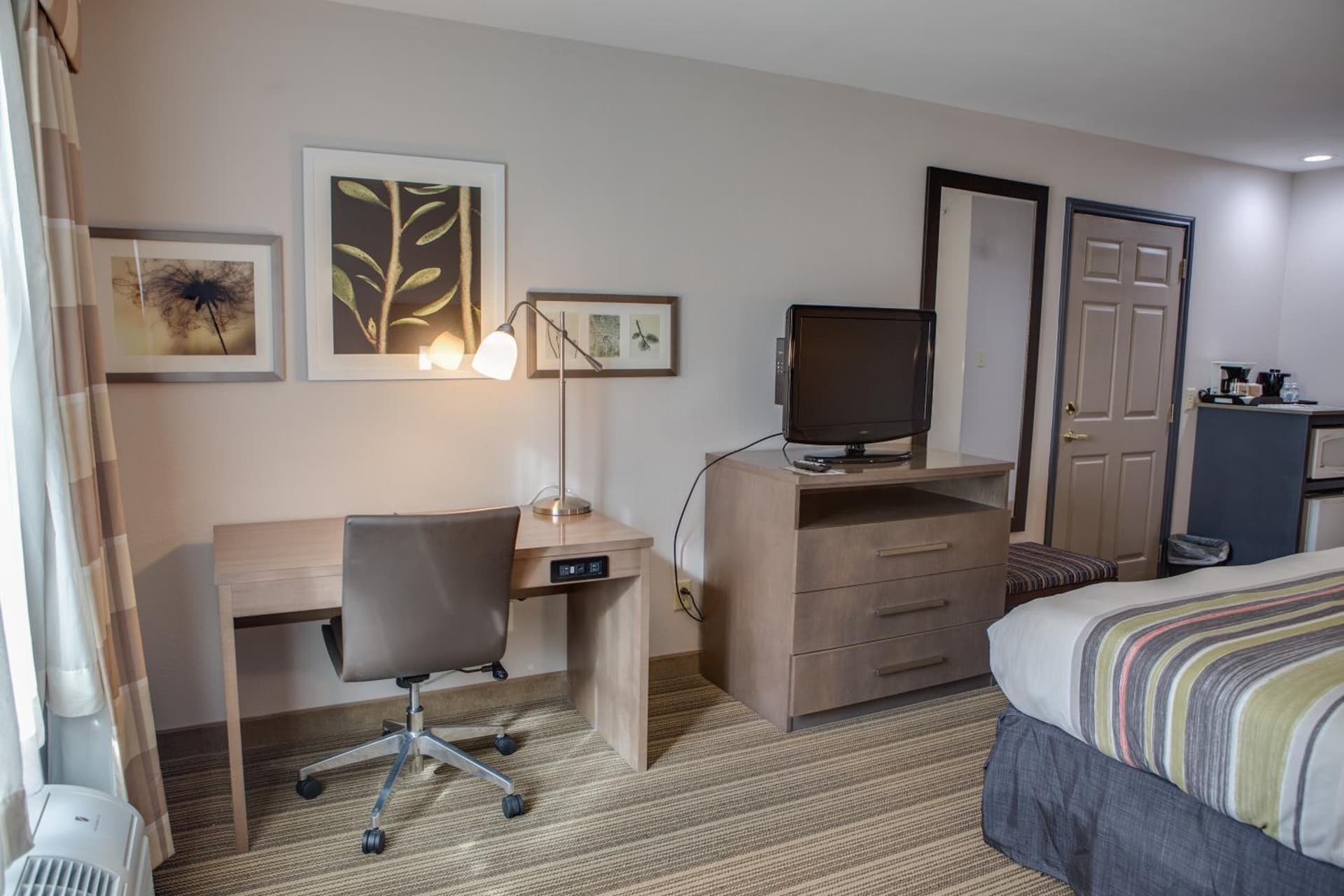 Country Inn & Suites by Radisson, Harlingen, TX gallery photo in Harlingen, TX — image 69