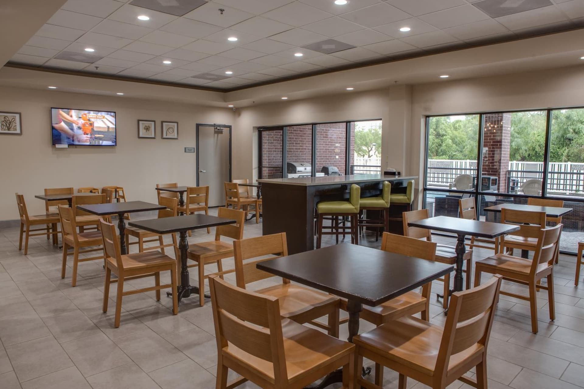 Country Inn & Suites by Radisson, Harlingen, TX gallery photo in Harlingen, TX — image 46